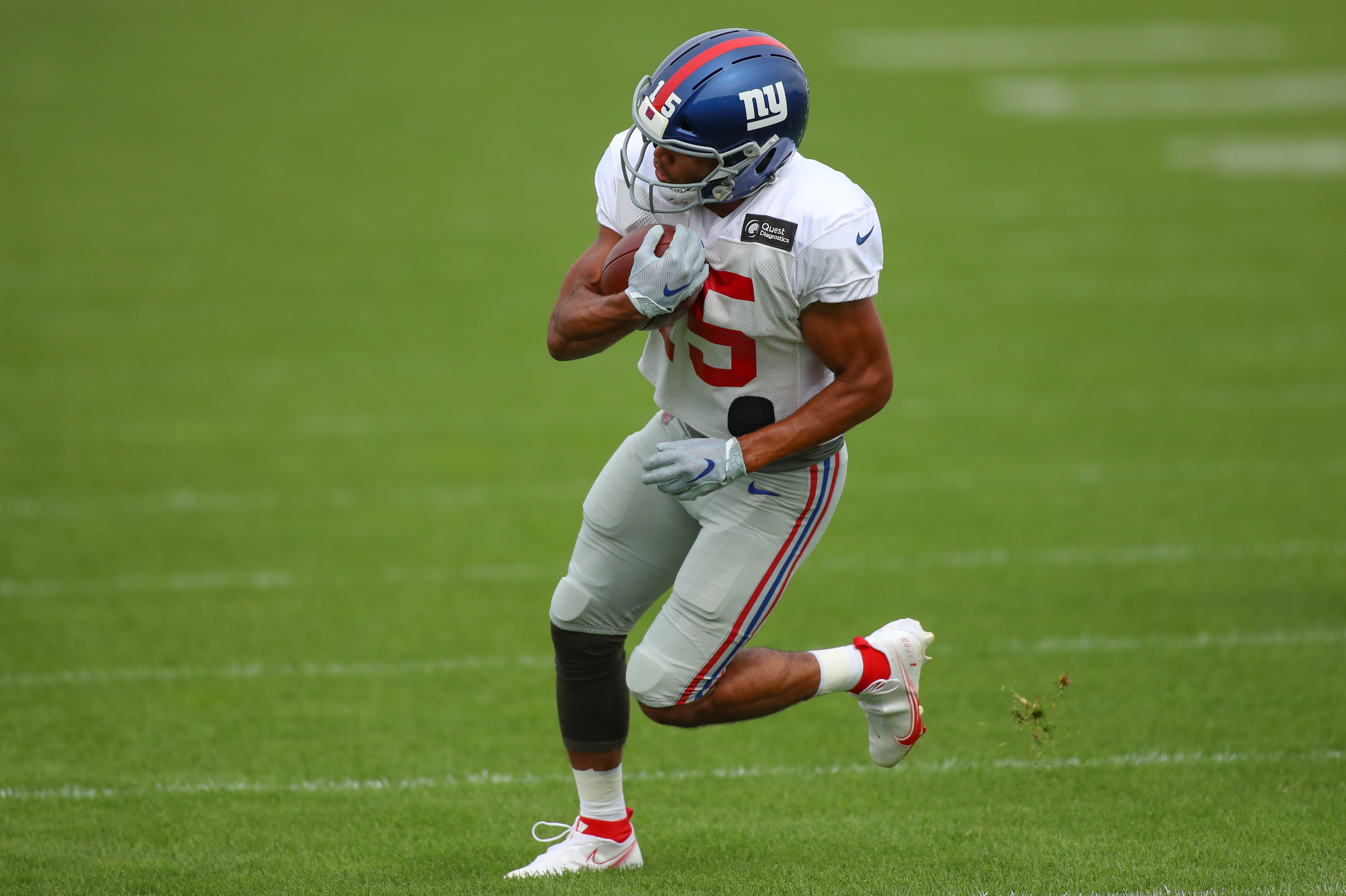 Tiki Barber: Giants' 'Saquon Barkley is a big man who doesn't want to hit  anybody' 