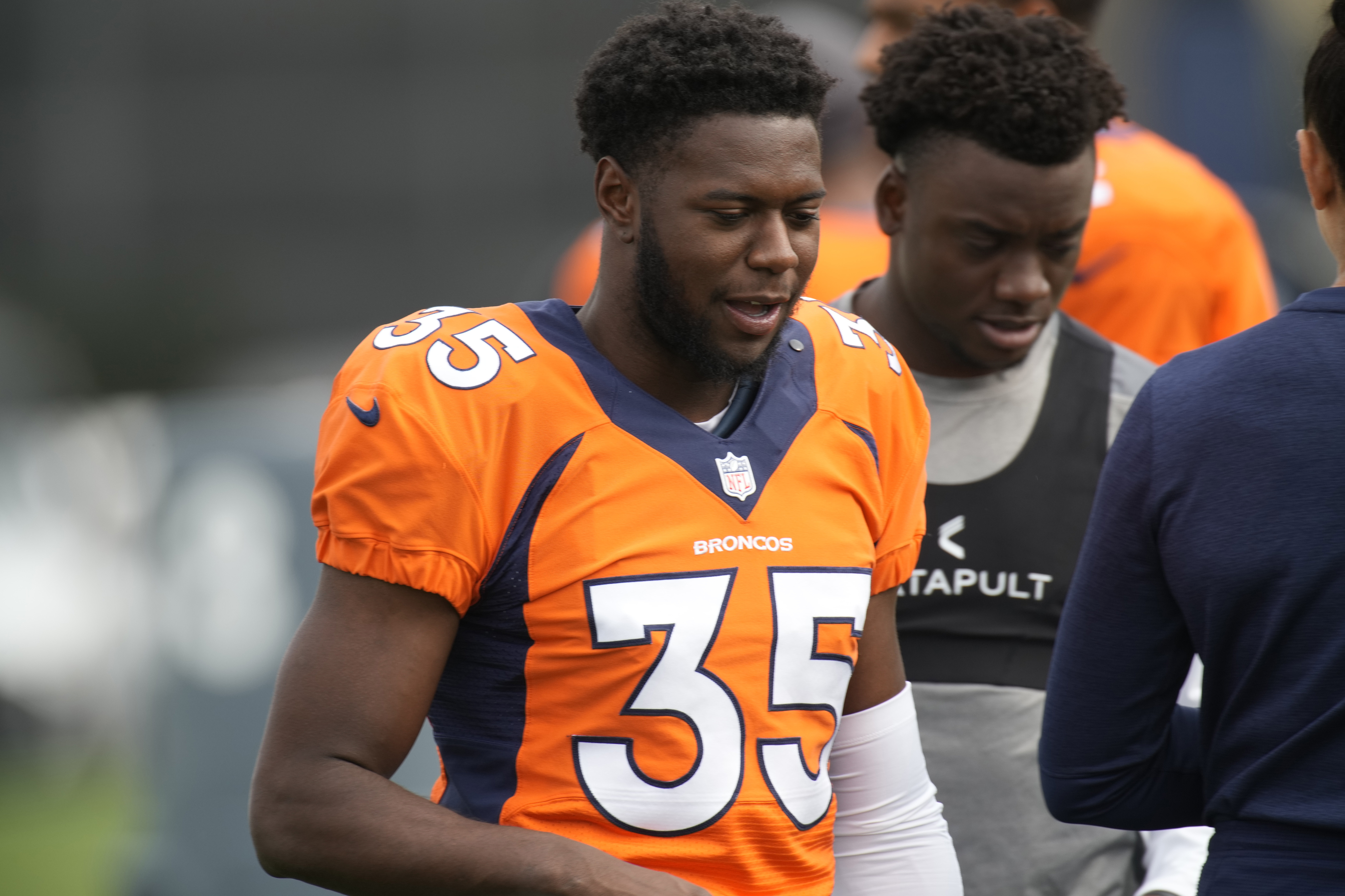 NFL Network's Tom Pelissero: Denver Broncos signing cornerback