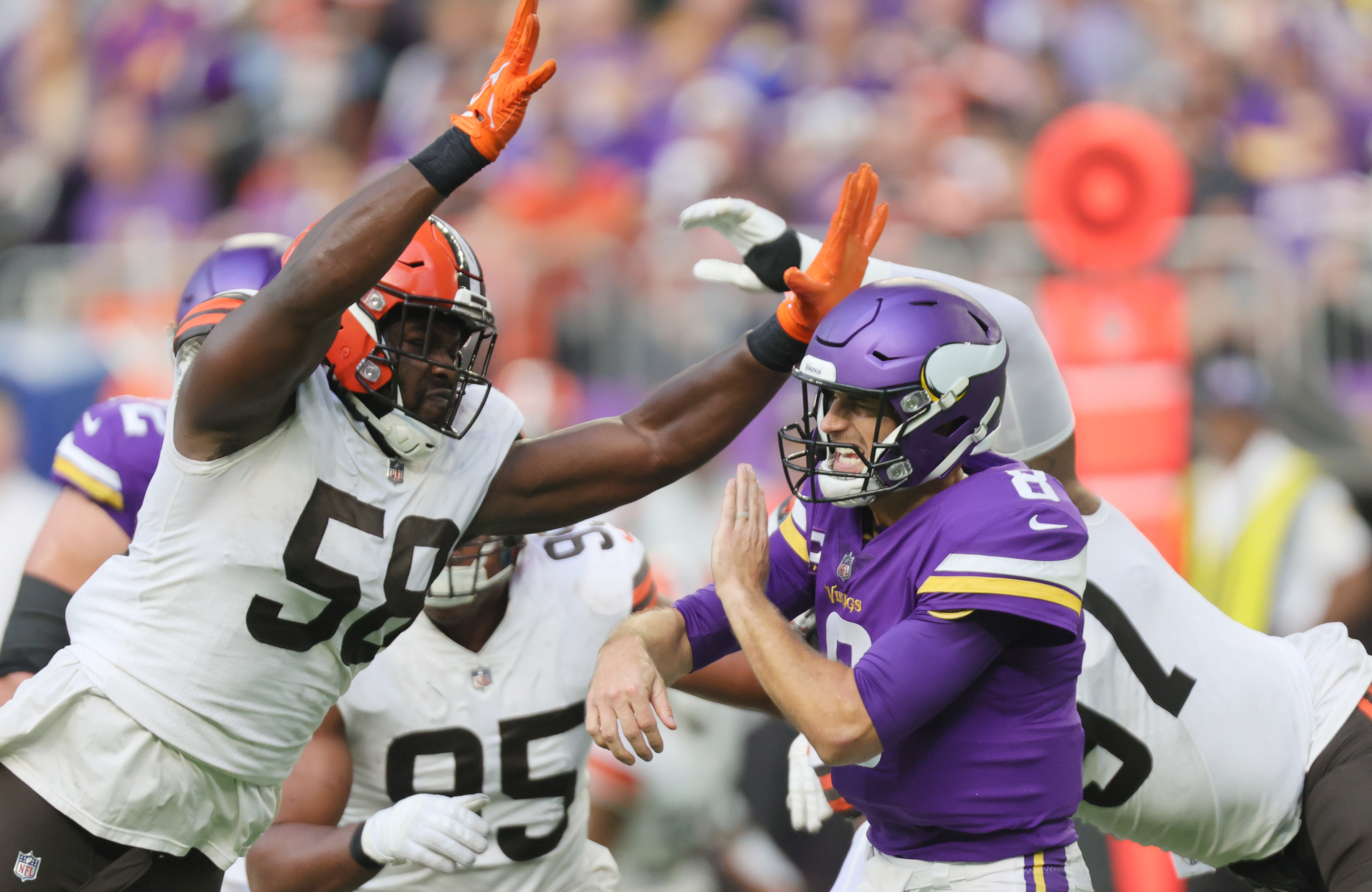 In Stefanski's return, Browns defense dominates Vikings 14-7 - The