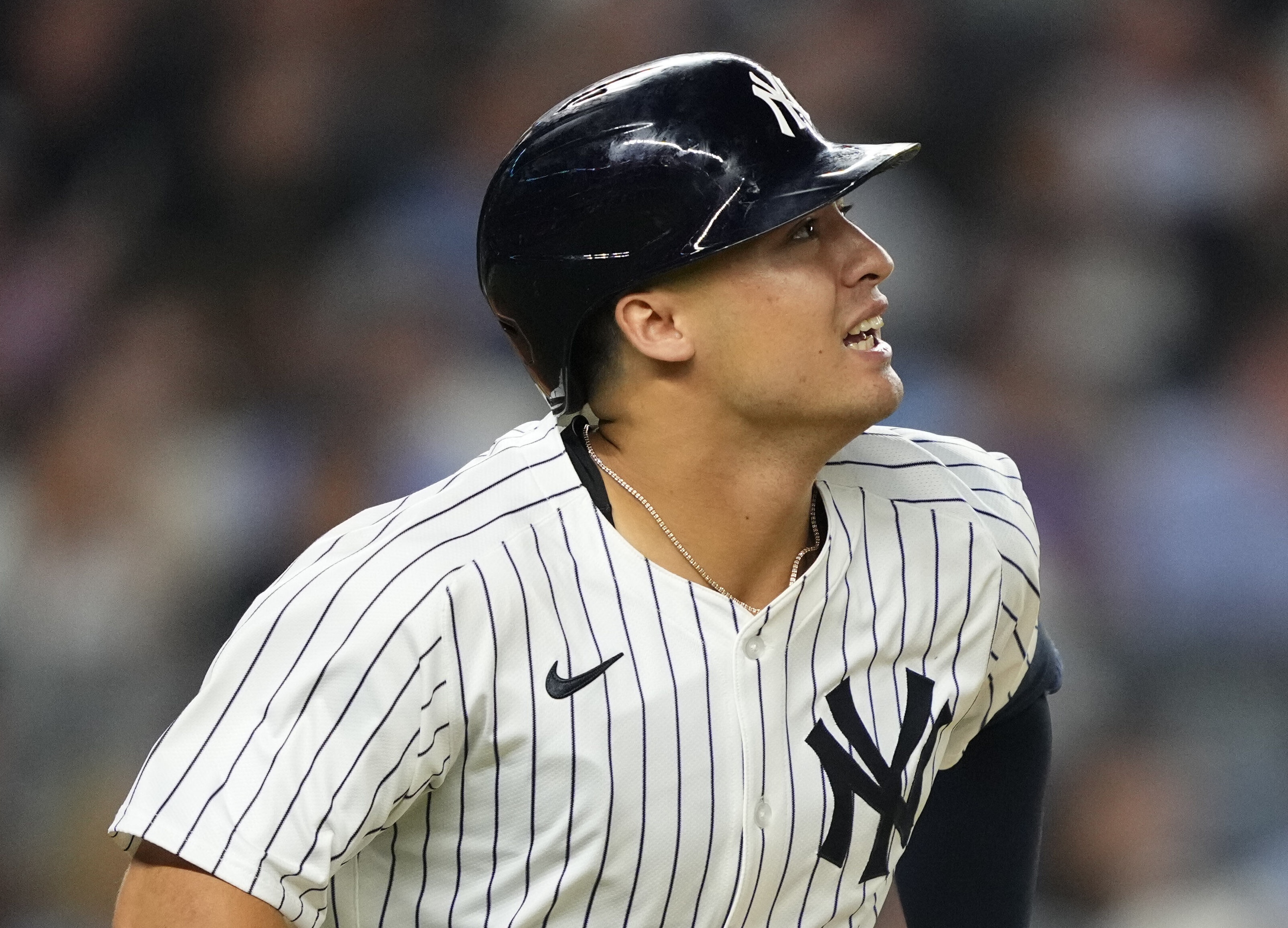 Anthony Volpe hears more boos, Yankees flash new strategy in