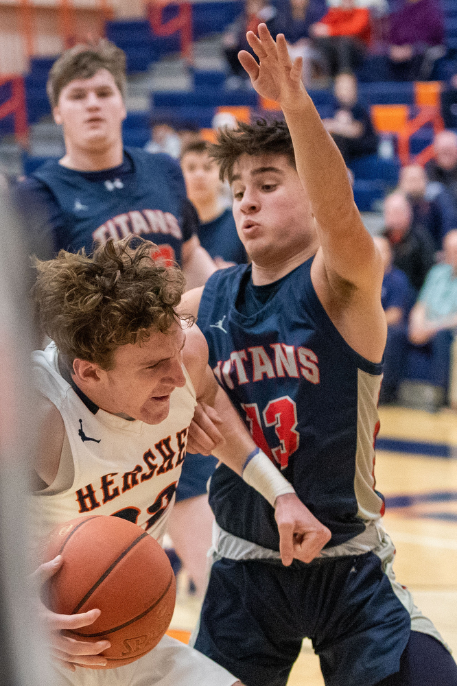 Hershey Boys Basketball Falls to Mechanicsburg – The Broadcaster