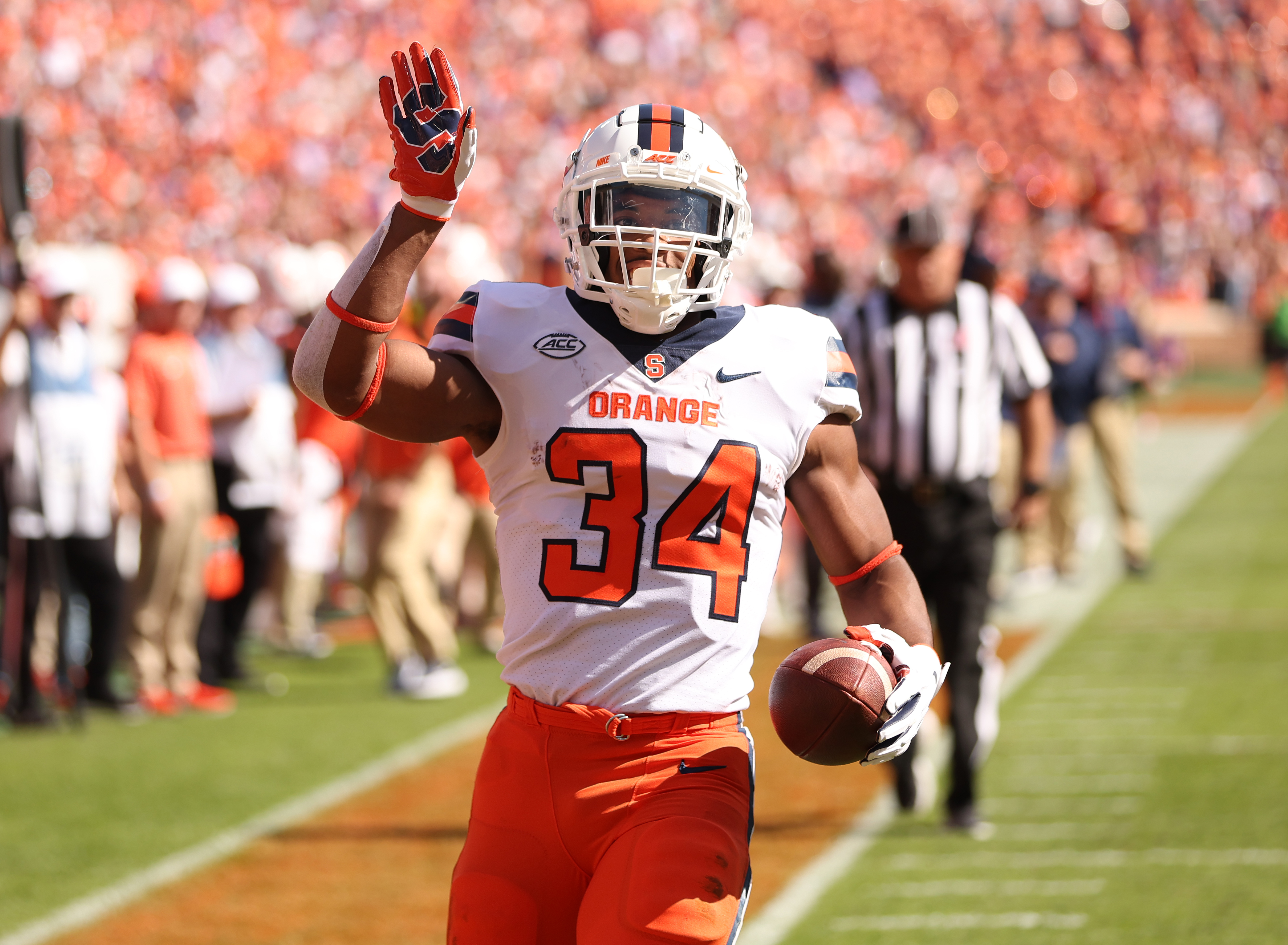 Former Syracuse RB Sean Tucker cleared to play with Tampa Bay Buccaneers 