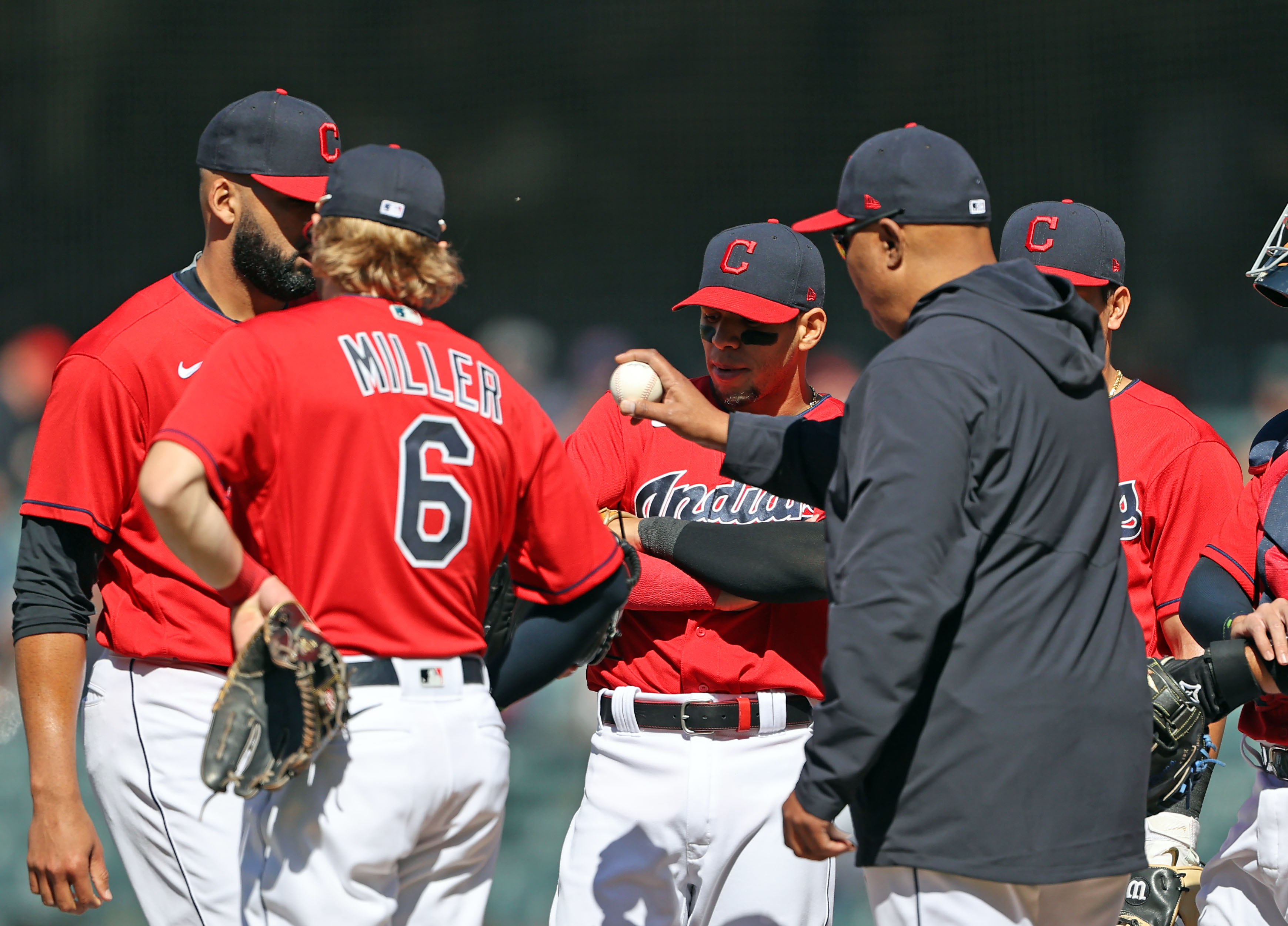 Cleveland Indians earn doubleheader split with 3-1 victory against