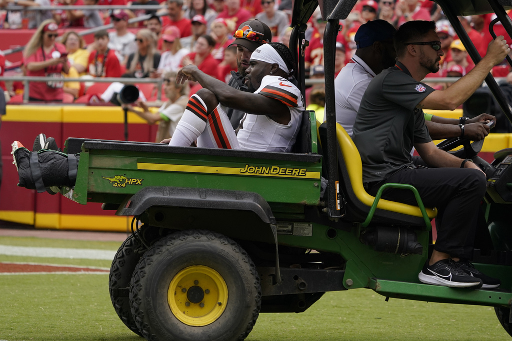 Browns' Jakeem Grant will miss second straight season due to injury after  breaking patella in preseason finale 