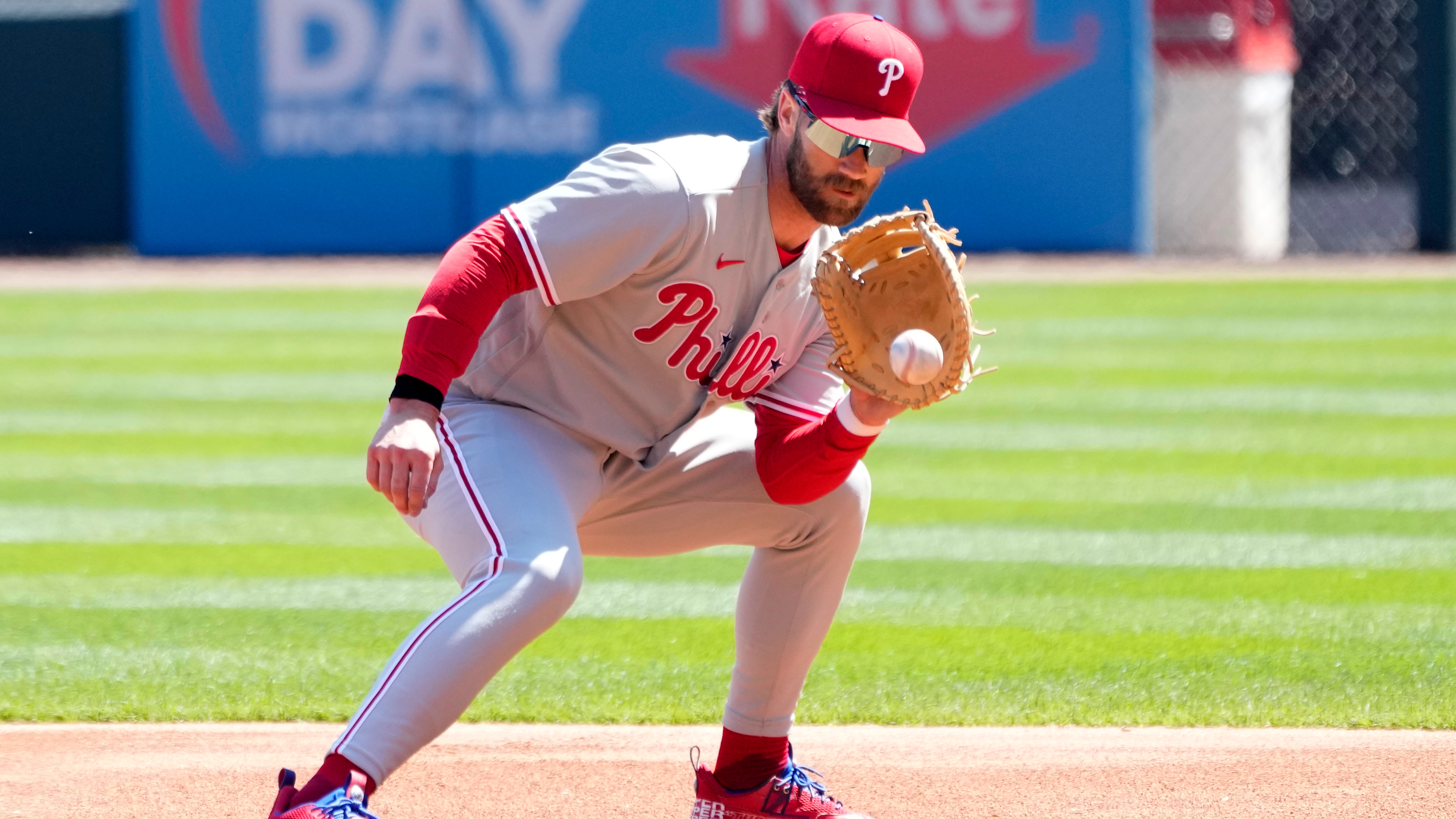 In the midst of another odd season, Phillies' Bryce Harper is