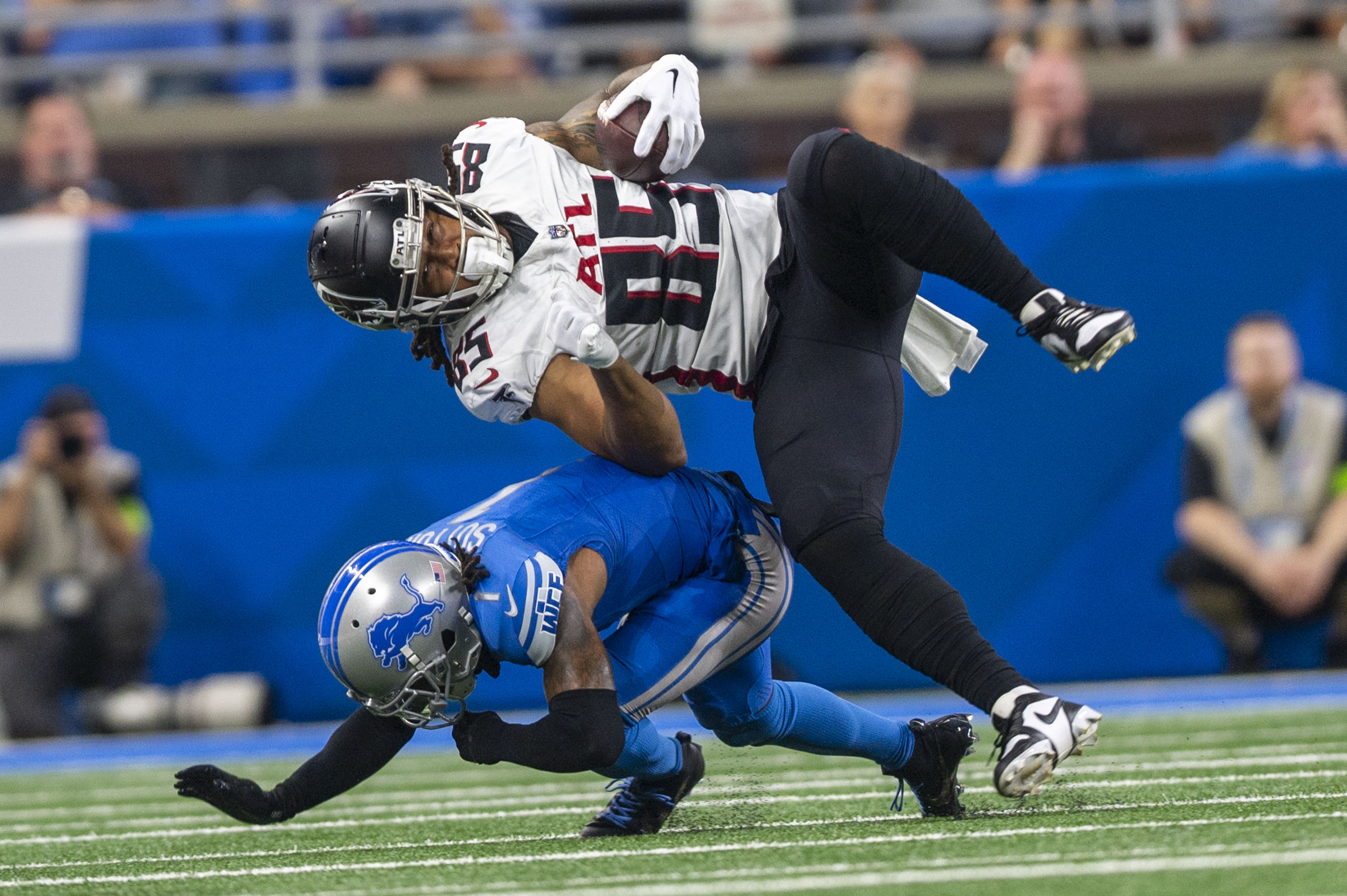 Jared Goff throws and runs for TDs, helping the Lions bounce back with a  20-6 win over Falcons