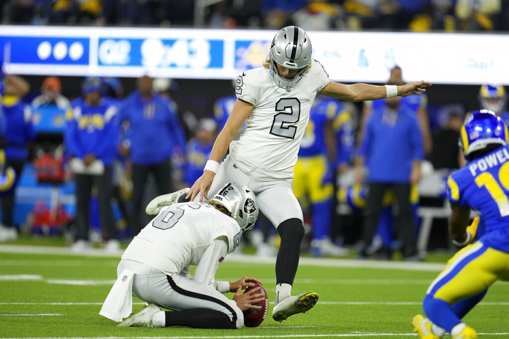 Mayfield sits while Trask plays in Bucs' 13-6 preseason win over Jets.  Backup Wolford injures neck - ABC News