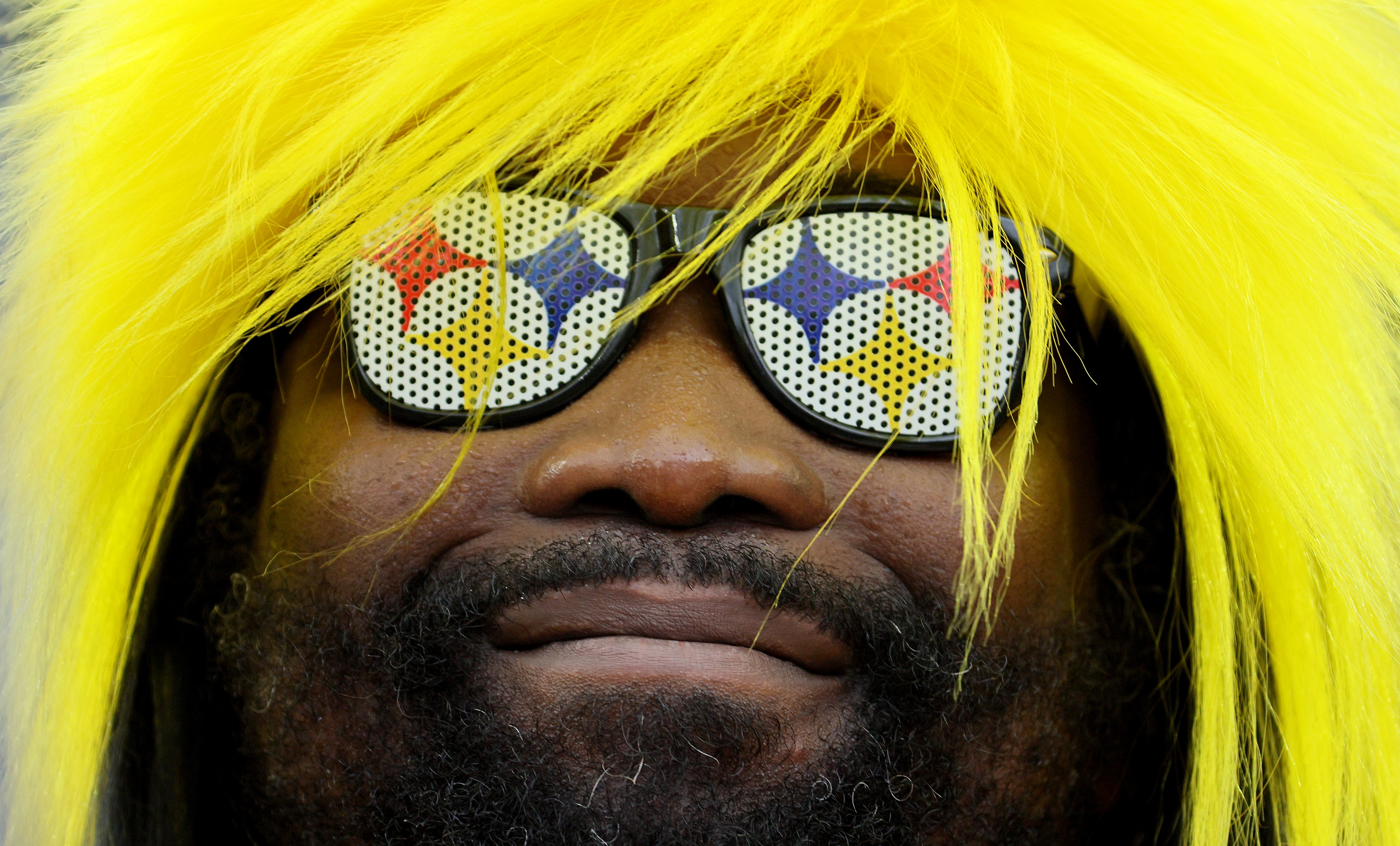 Dear NFL Face-Painting Dress-Up Fans: Knock It Off