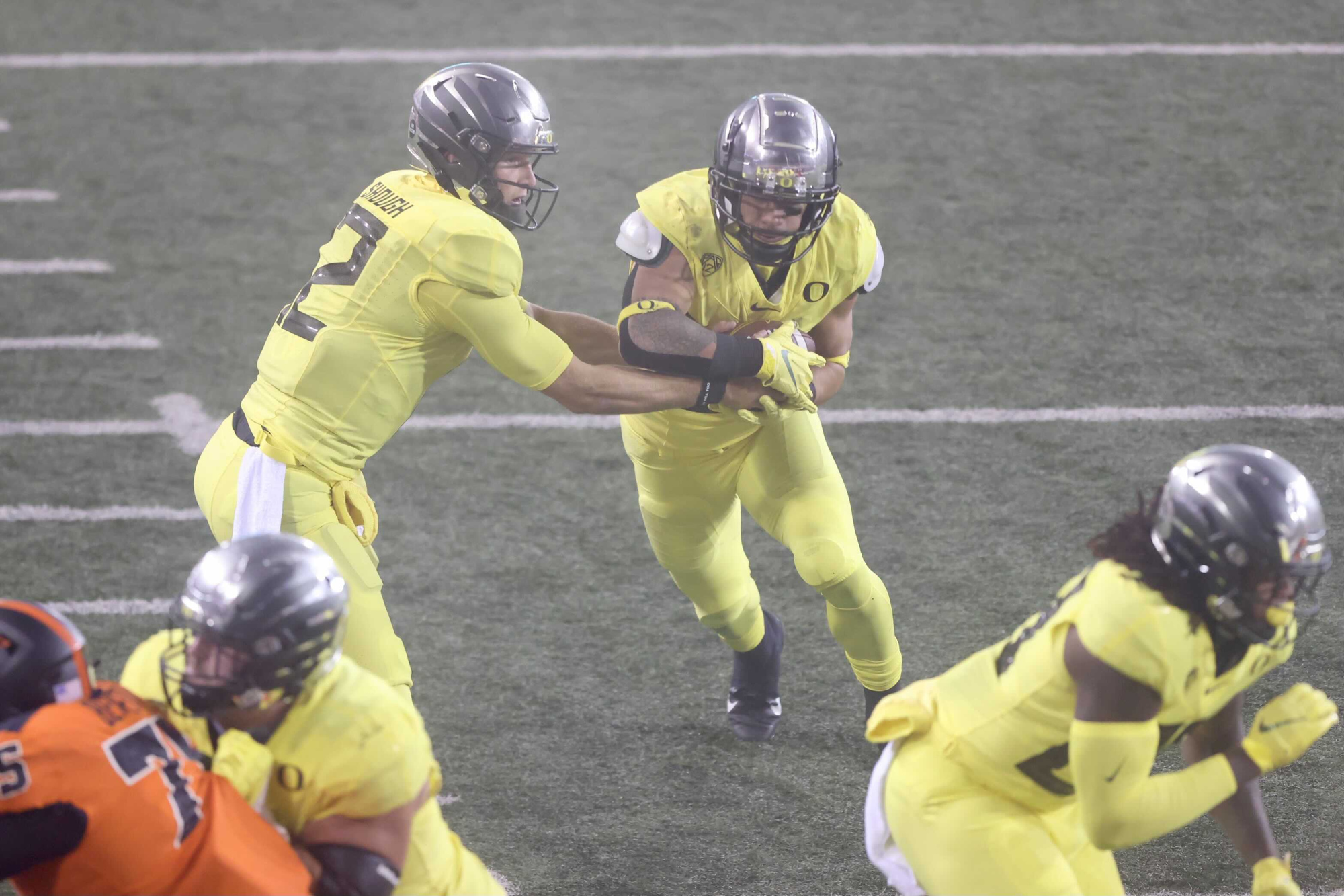 Oregon Ducks Vs. Oregon State Beavers Football: Nov. 27, 2020 ...