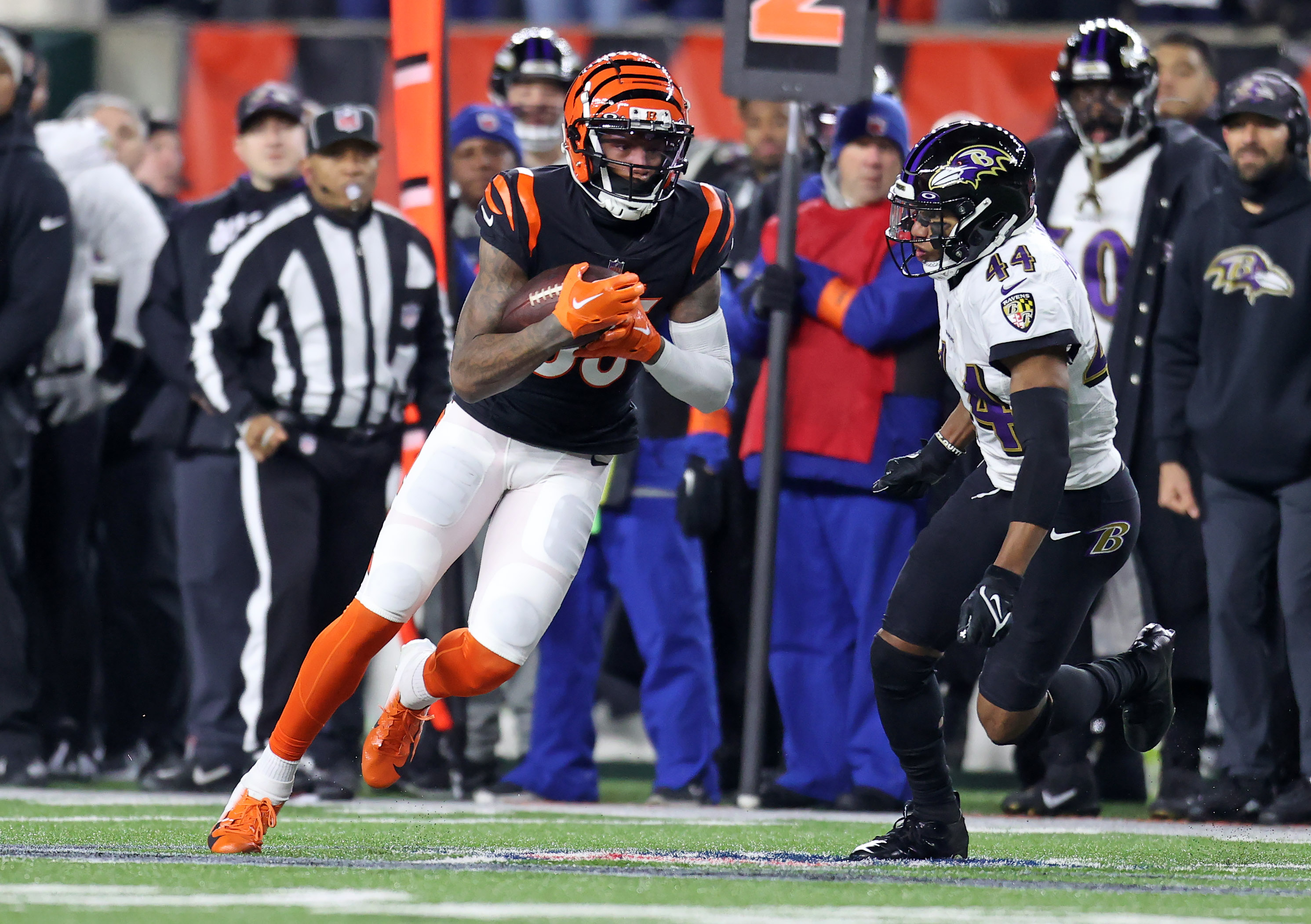 Bengals teammates say they're 'feeling for' Ja'Marr Chase after hip injury