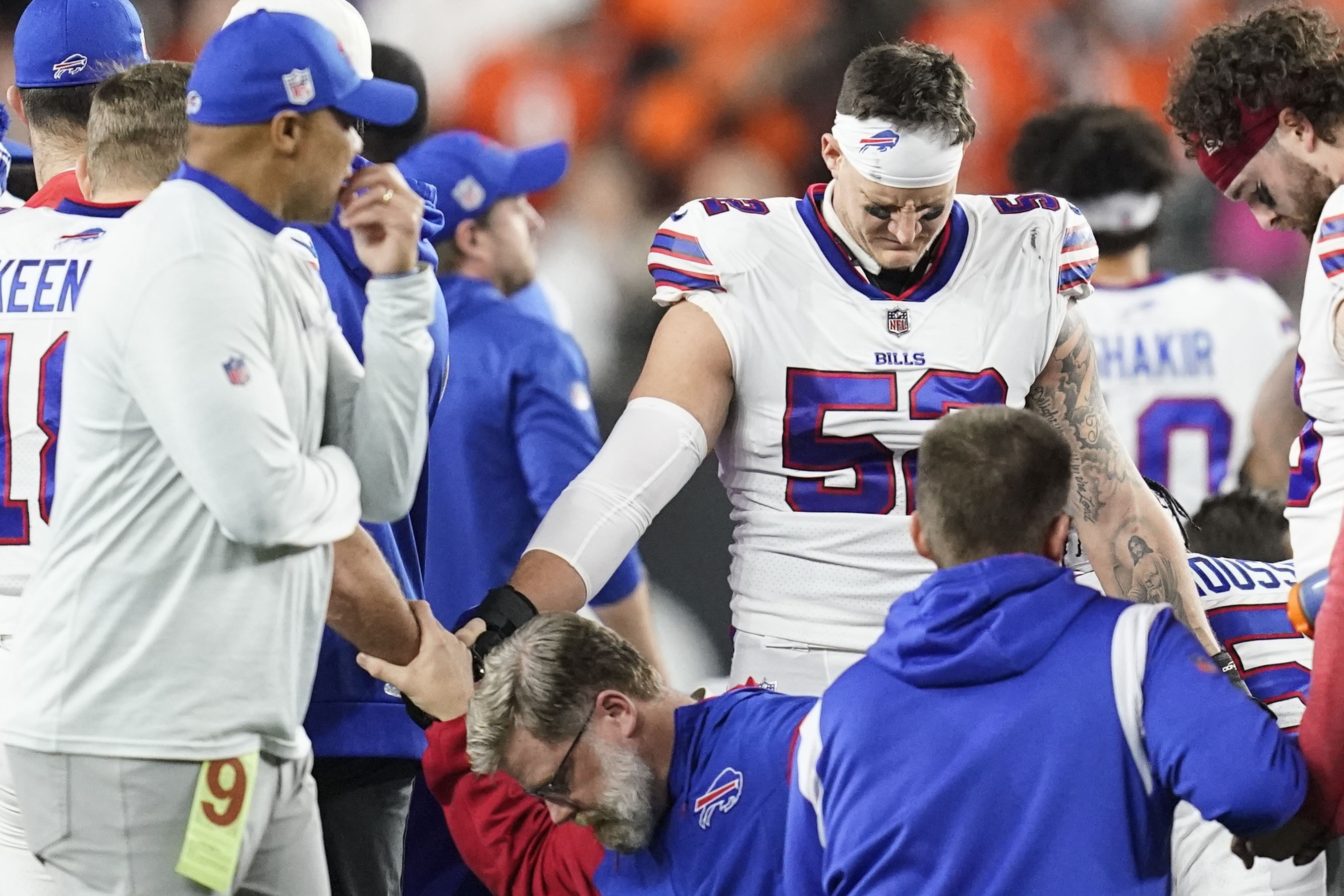 NFL denies ESPN's 'five minutes' report after Bills' Damar Hamlin collapsed  on field