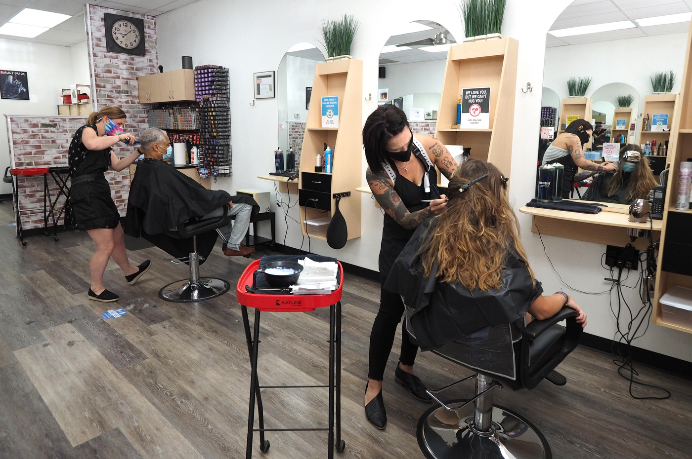3 Months Is Too Long Eager Clients Return To N J Hair Salons On First Day Back Nj Com