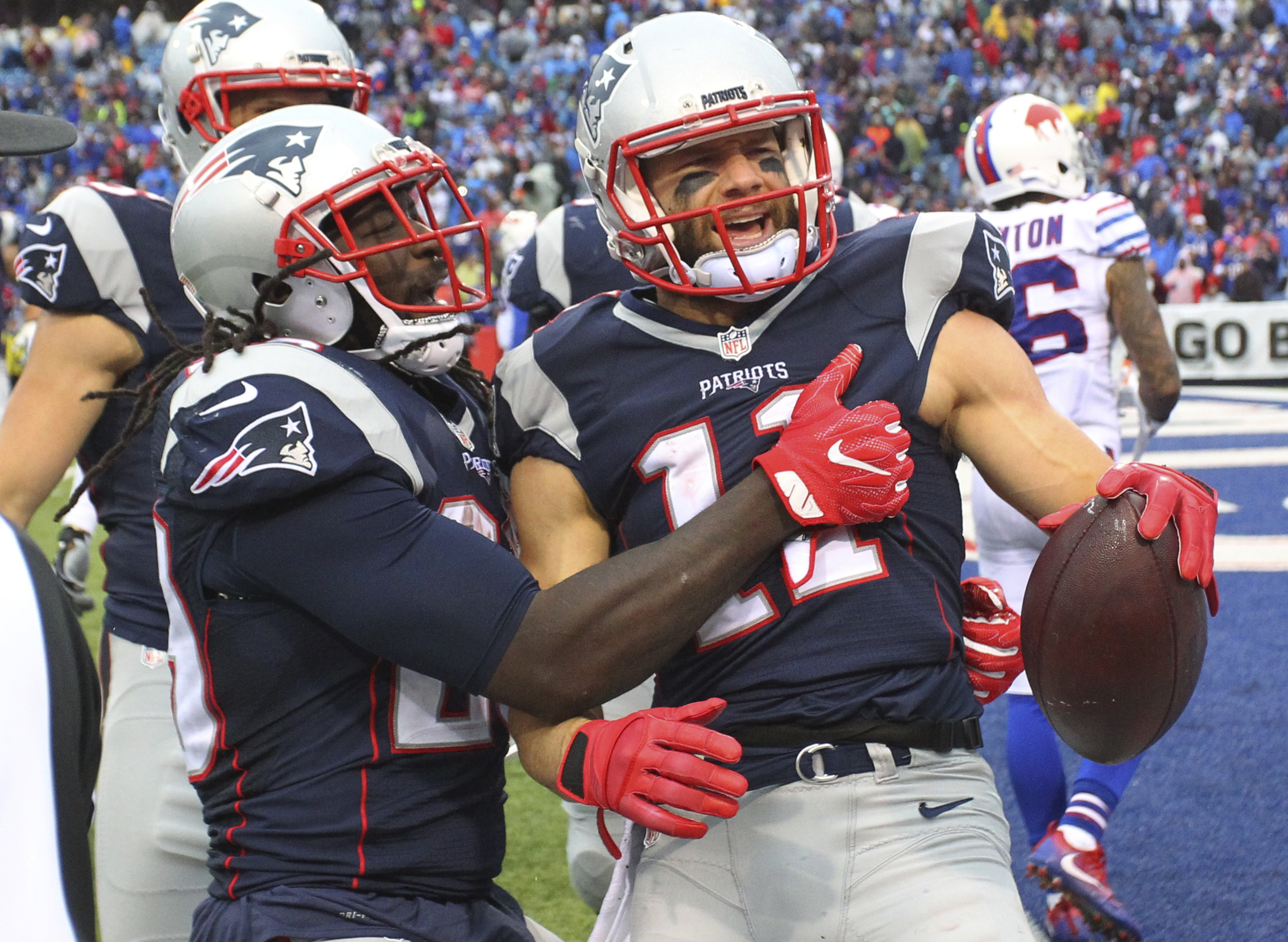 New England Patriots: LeGarrette Blount out for season with hip injury -  Sports Illustrated