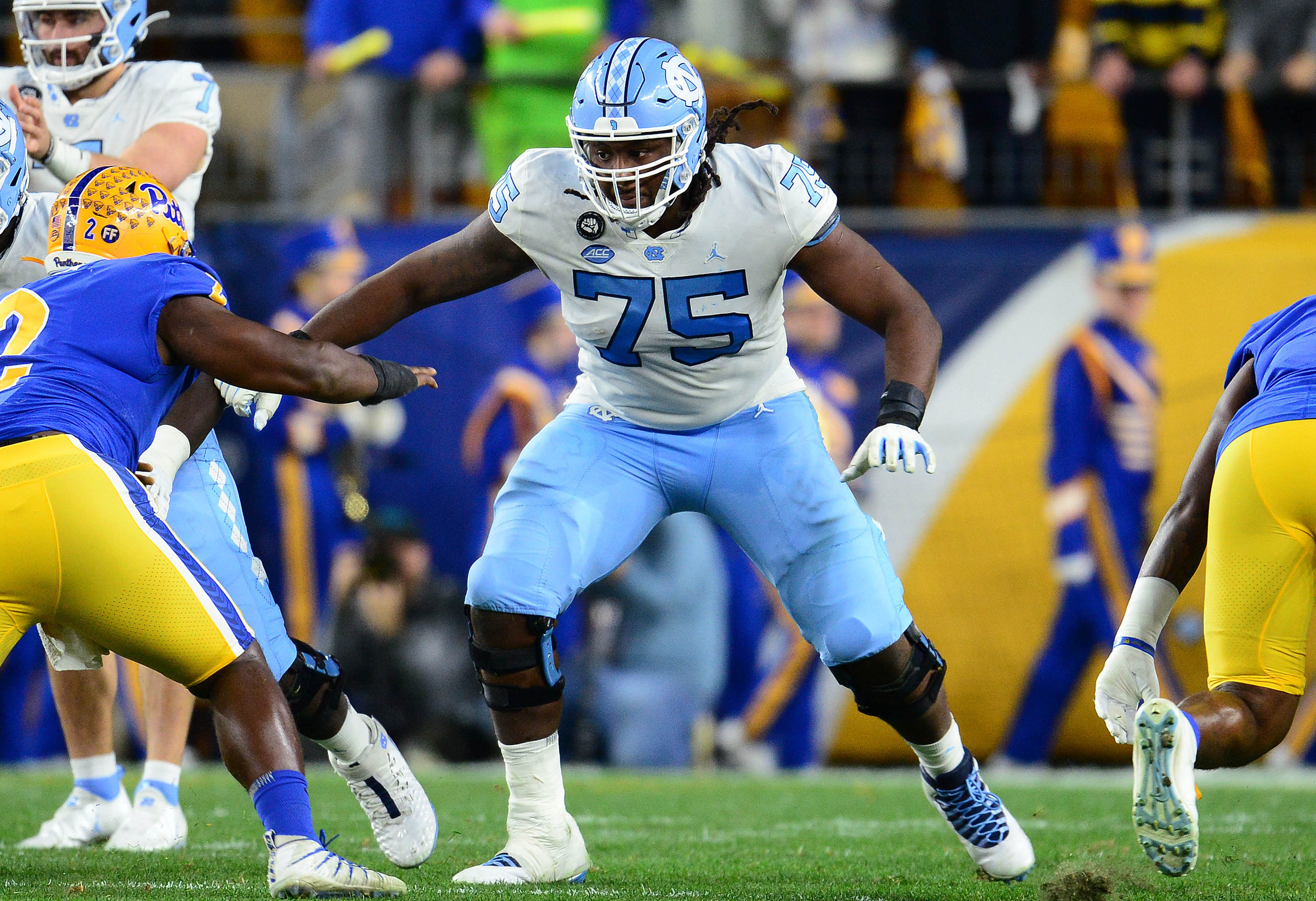 New York Giants offensive lineman Joshua Ezeudu destigmatizes stutter on  journey from UNC to NFL ::