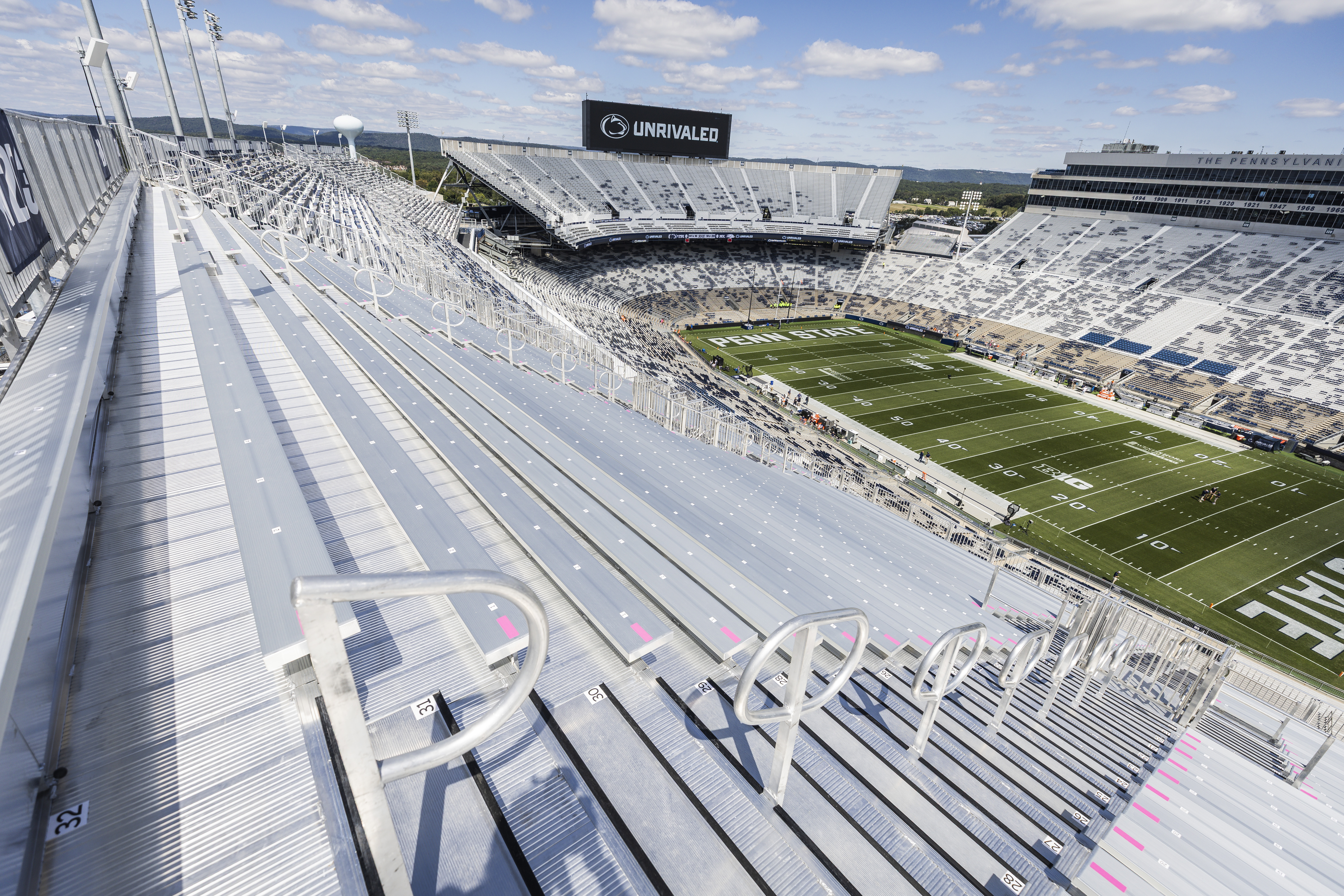 [WV PROJECT]★REST STADIUM JUMPER Kansas City's women's soccer stadium scored big. Can Denver do