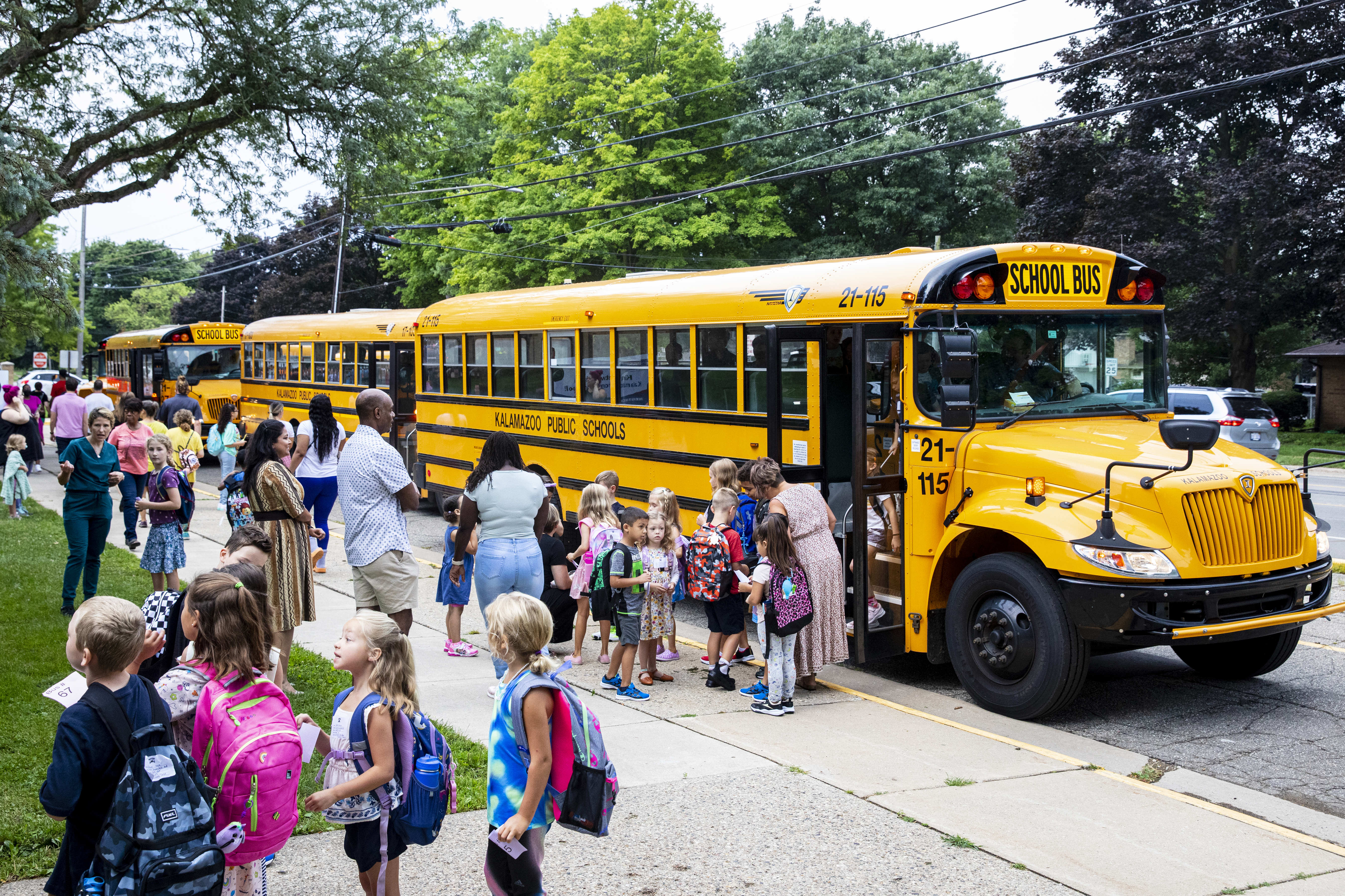 Kalamazoo Public School students head back to school for 2022-23 year ...
