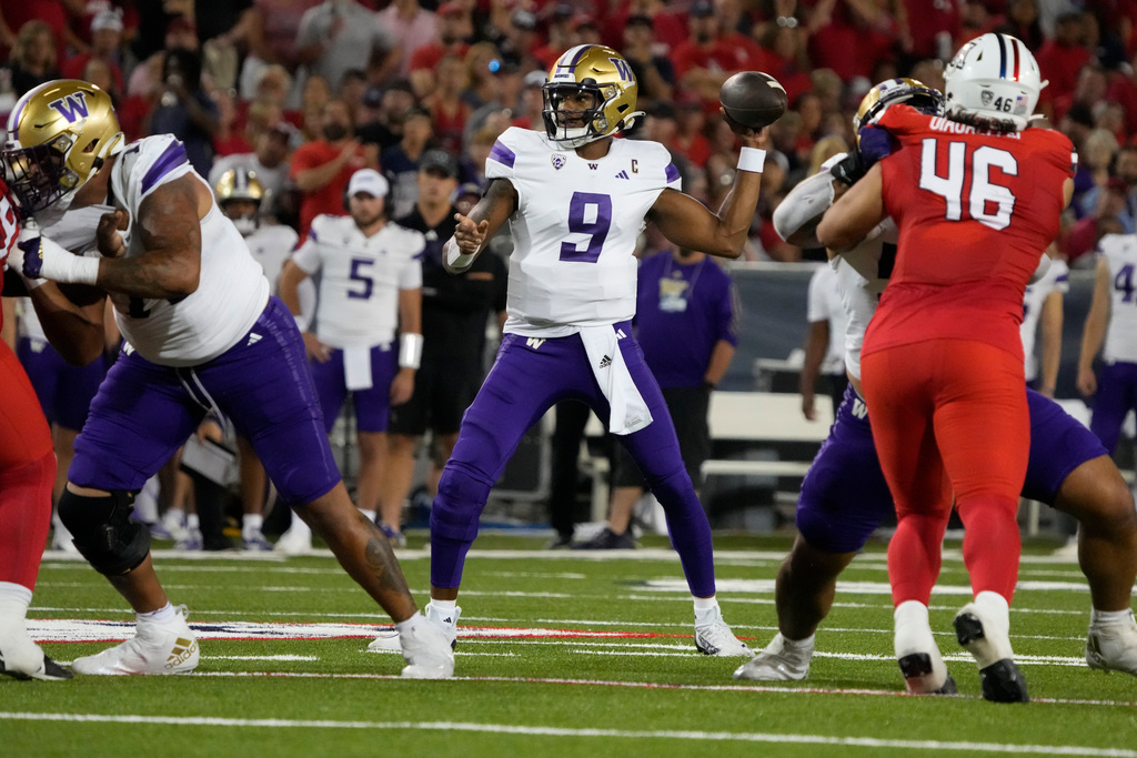 Game Balls  Three standouts from Washington's win over Arizona