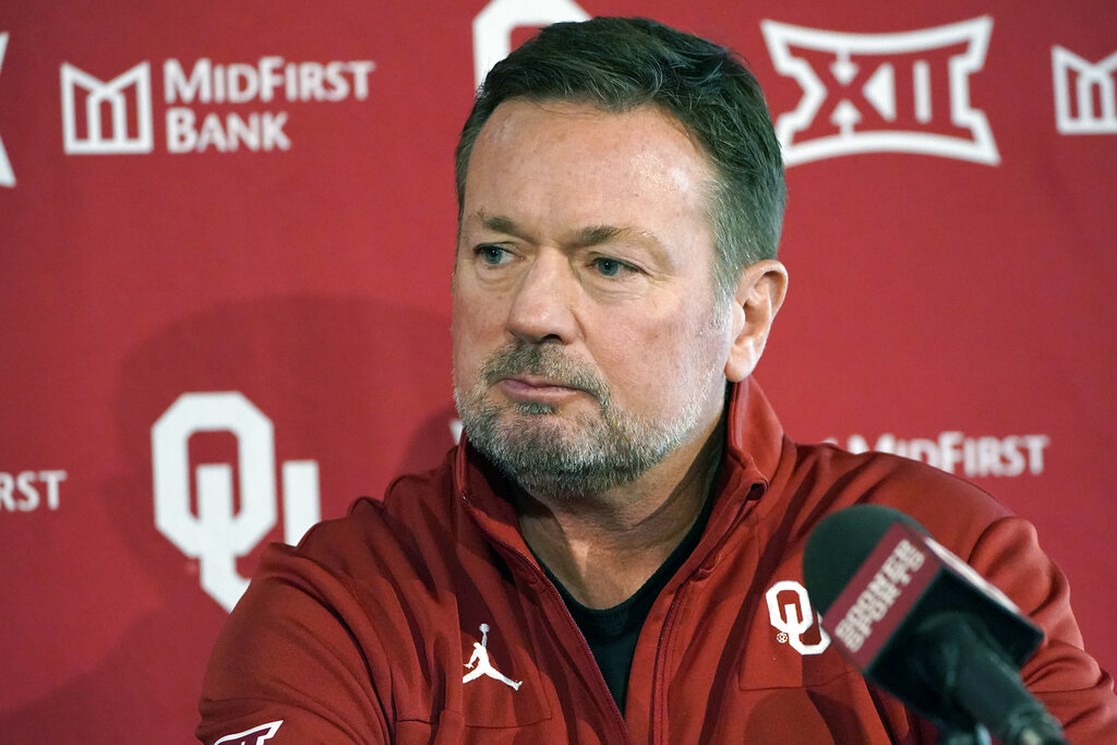 Oklahoma and Oregon meet in Alamo Bowl with interim coaches - OPB