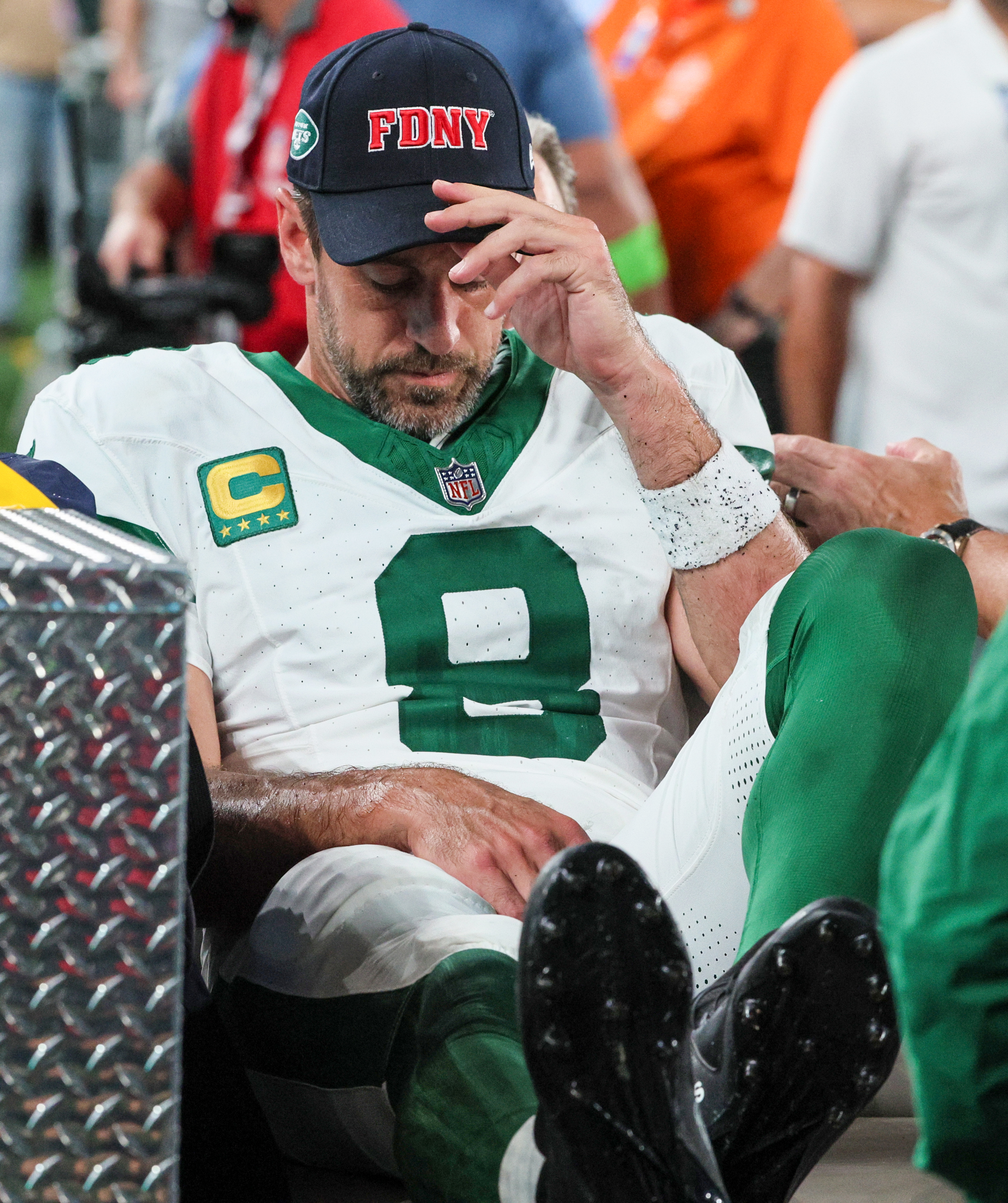 Aaron Rodgers injured in N.Y Jets debut against Buffalo Bills 