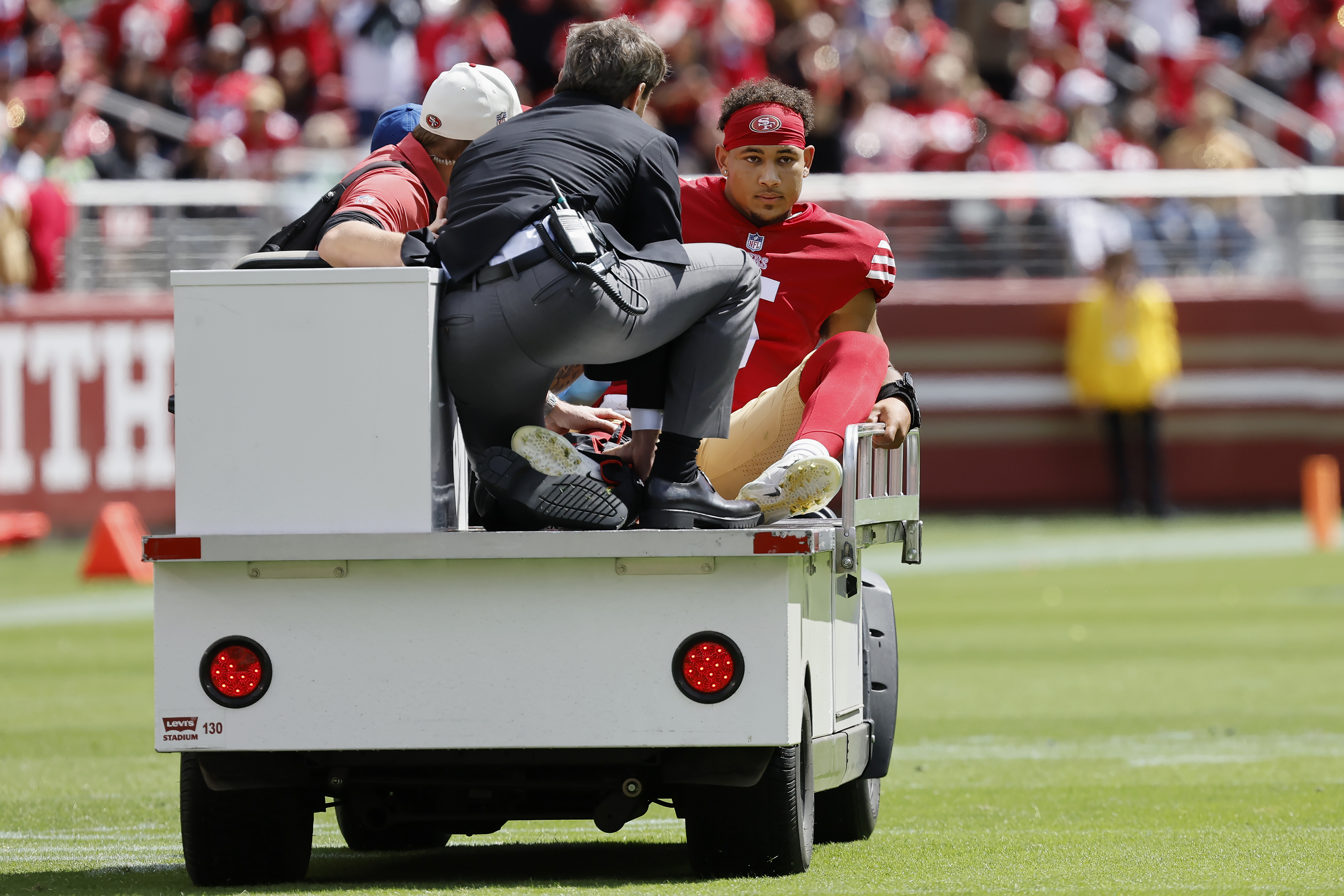 San Francisco 49ers rookie QB Trey Lance to make first career start in  place of injured Jimmy Garoppolo - ESPN