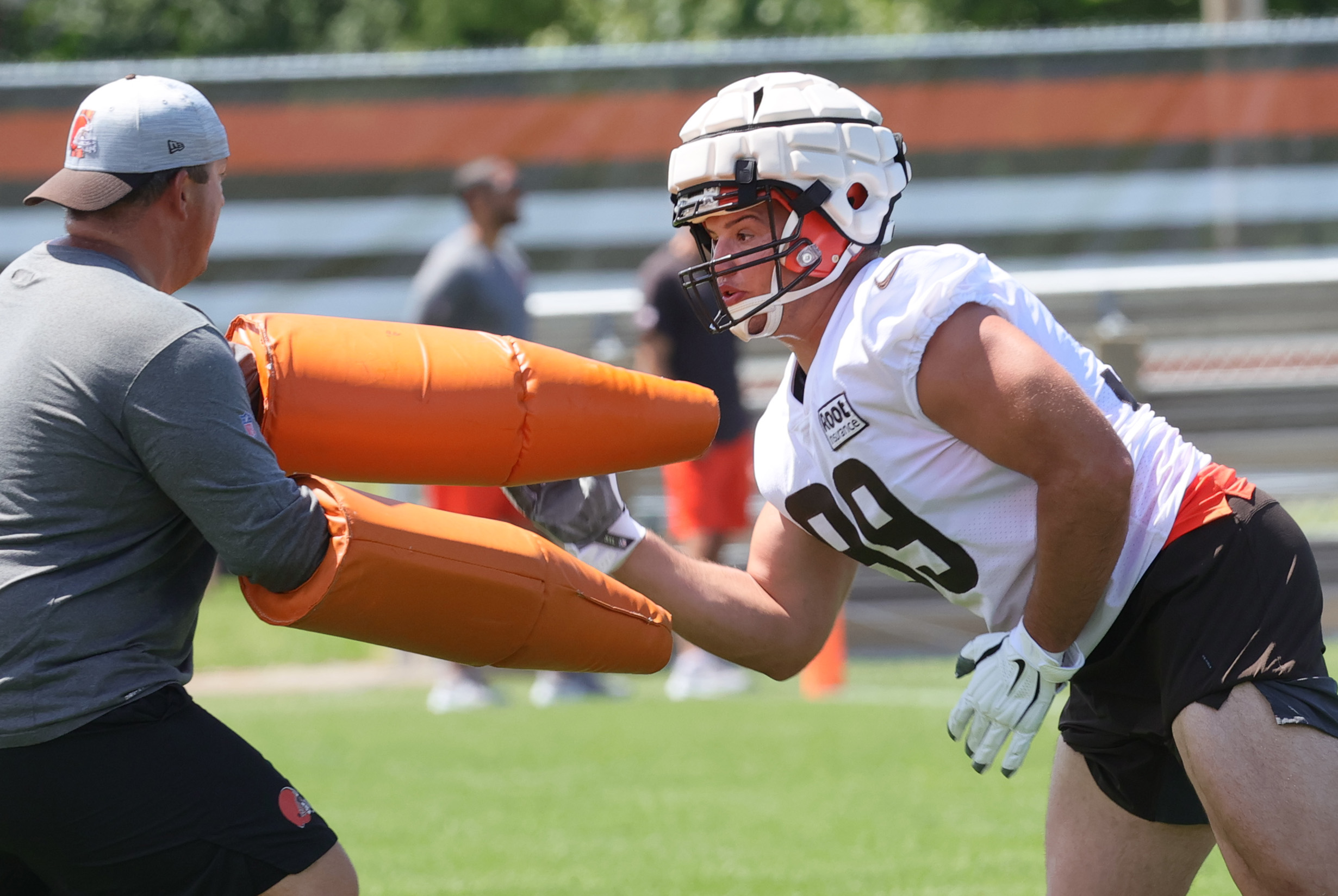 What Taven Bryan Can Bring to the Browns Defensive Line - Sports4CLE,  8/4/22 