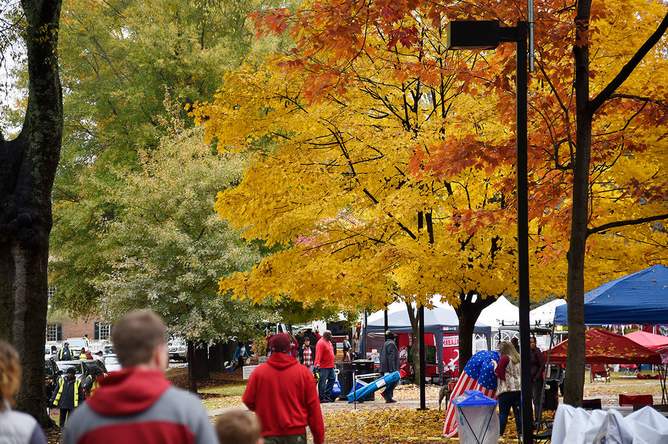 Alabama Football Tailgate: The Quad - al.com