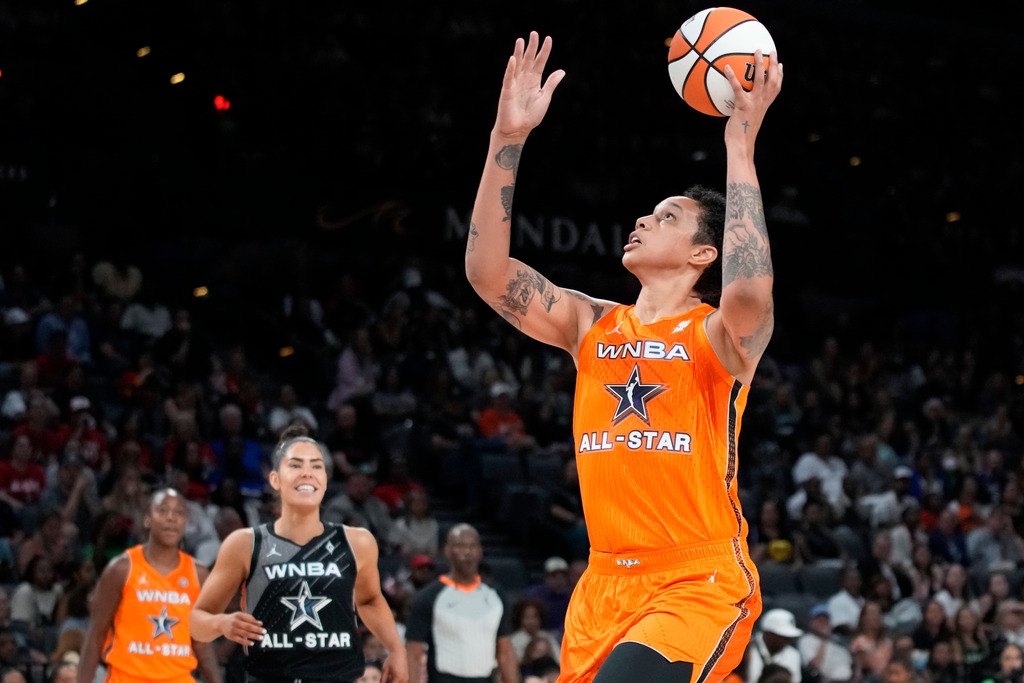 WNBA All-Star Game 2023 final score, results: Records smashed, Brittney  Griner dunks, Jewell Loyd named MVP