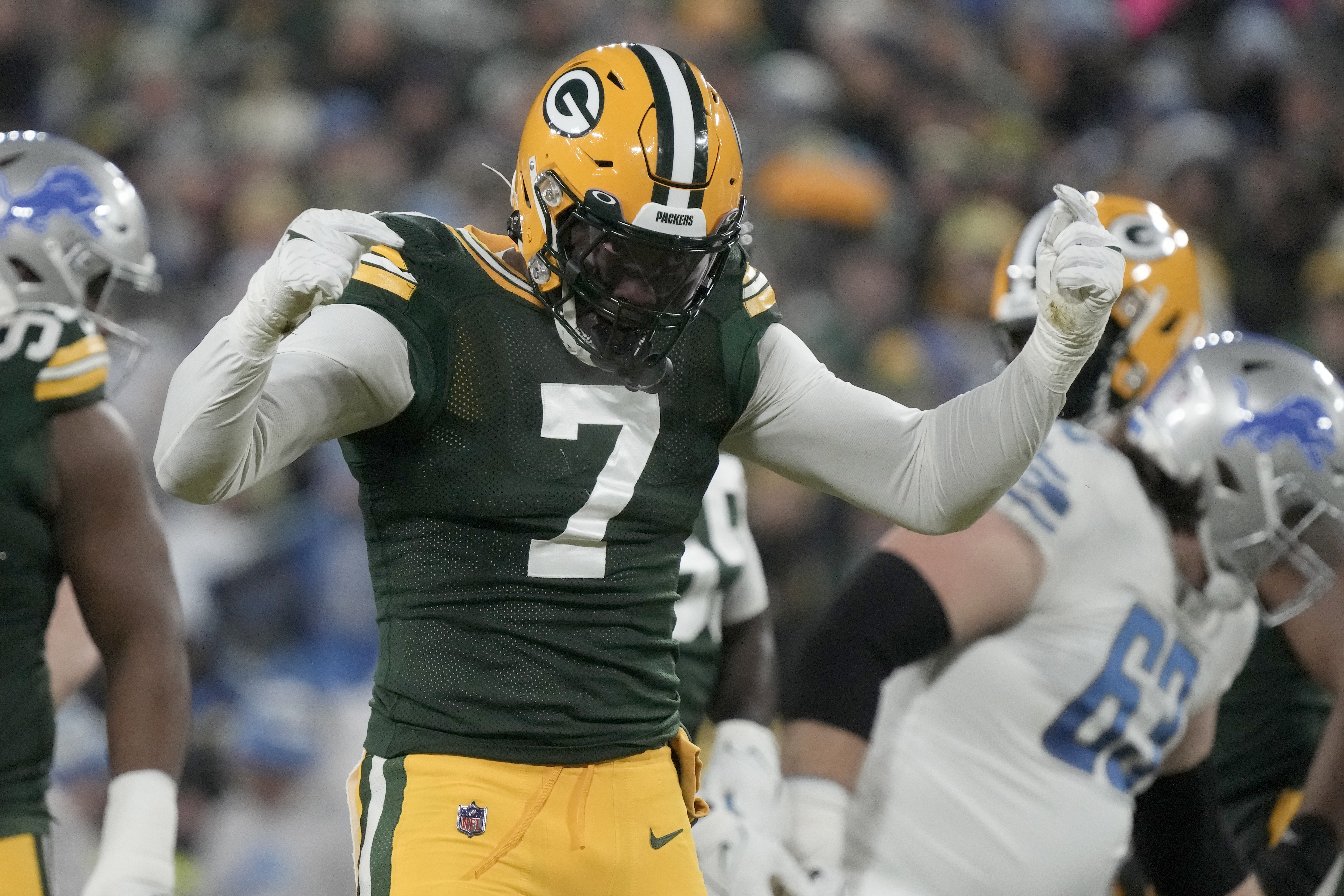 Packers player apologizes for 'rookie mistake' after shoving Lions  physician 