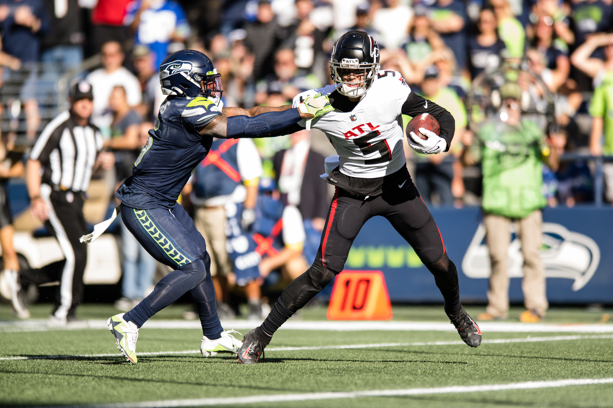 Seahawks stumble as Falcons claim first win of season