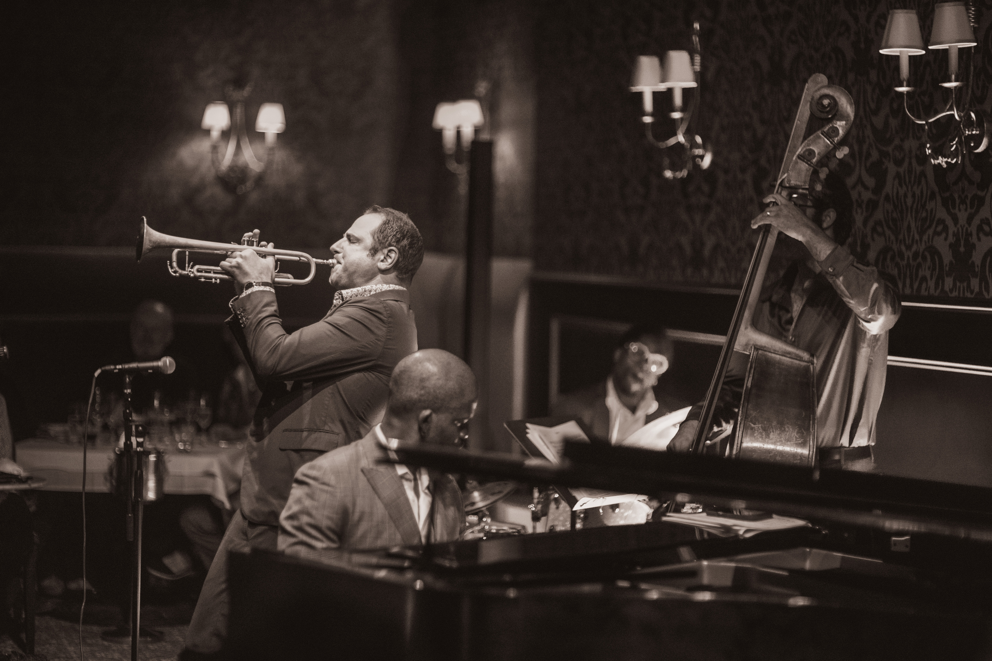 JAZZ CLUB Clubhouse Special 55度 Marquee partnership brings jazz back to storied Cleveland Heights