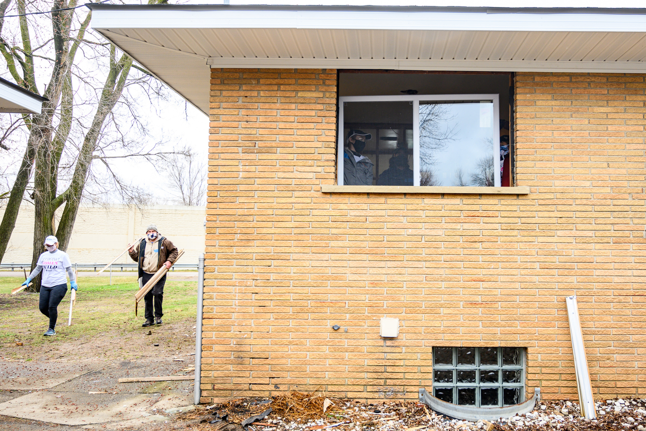 Habitat for Humanity Women Build constructs a home for Ann Arbor woman