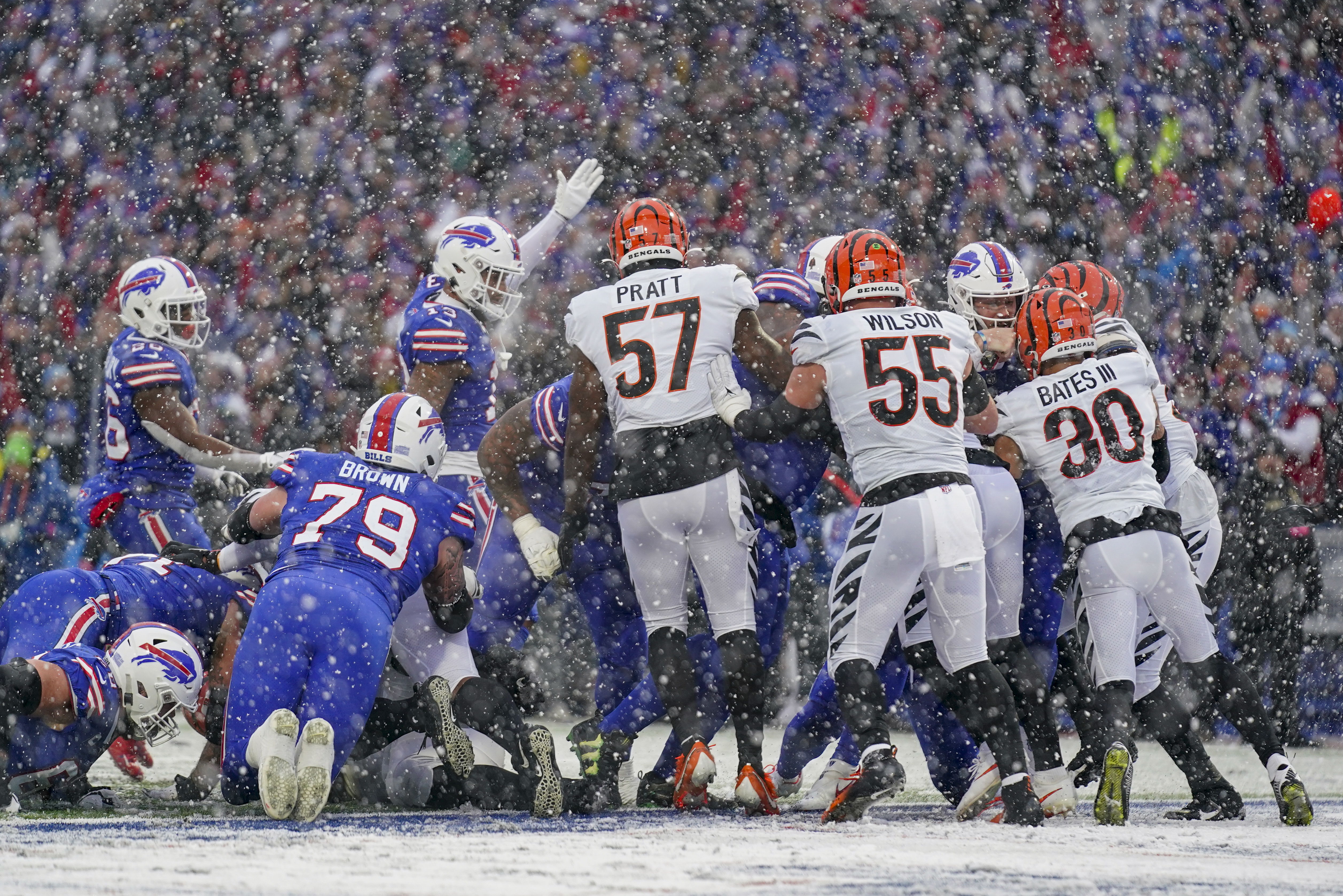 Buffalo Bills linebacker A.J. Klein (52) warms up before an NFL divisional  round playoff football game Sunday, Jan. 22, 2023, in Orchard Park, NY. (AP  Photo/Matt Durisko Stock Photo - Alamy