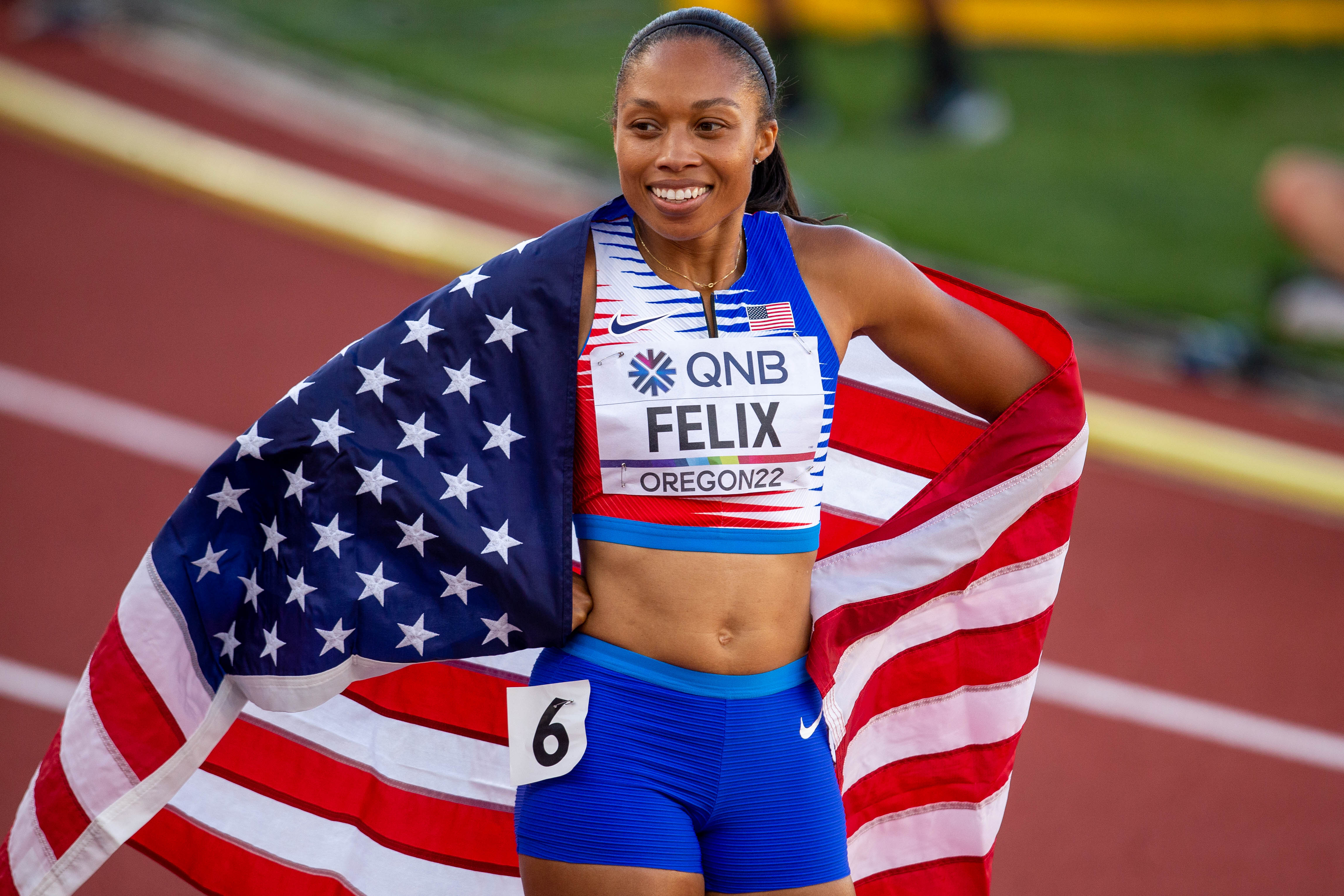 Team USA  In Final World Championships Race Allyson Felix Snags Medal No.  19 With Mixed 4x400 Team