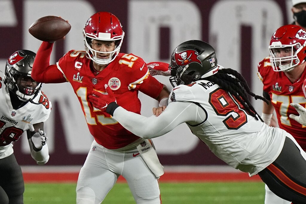 Tampa Bay Bucs receive Super Bowl LV Championship ring