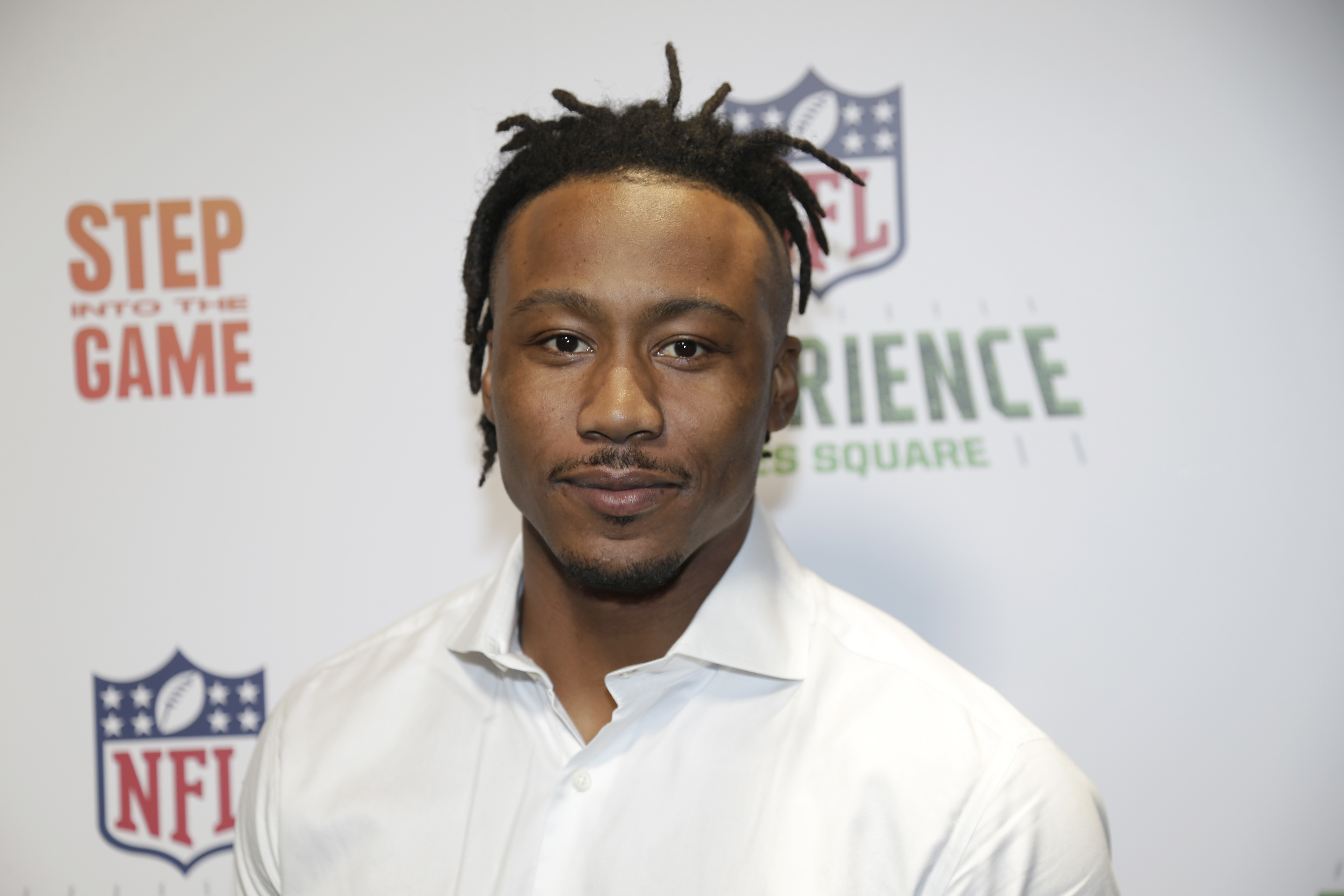 New York Giants sign WR Brandon Marshall