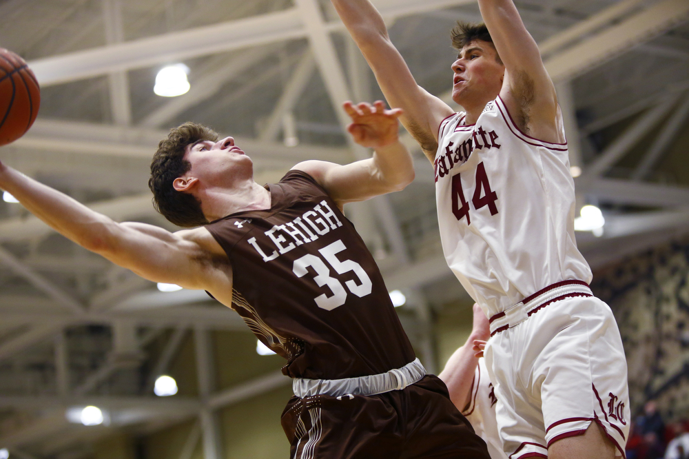 Lafayette College men’s basketball honors coach Fran O’Hanlon ...