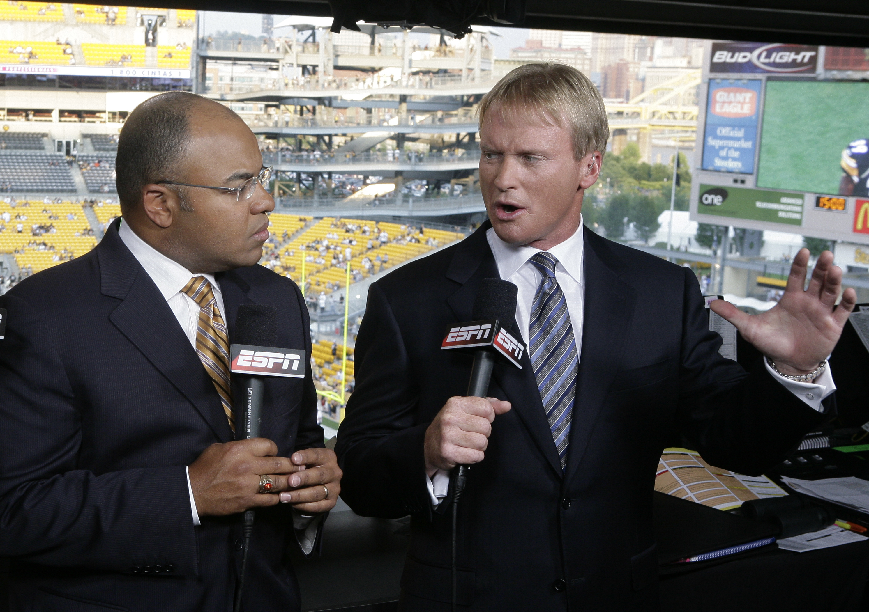 Mike Tirico calls former TV partner Jon Gruden's emails