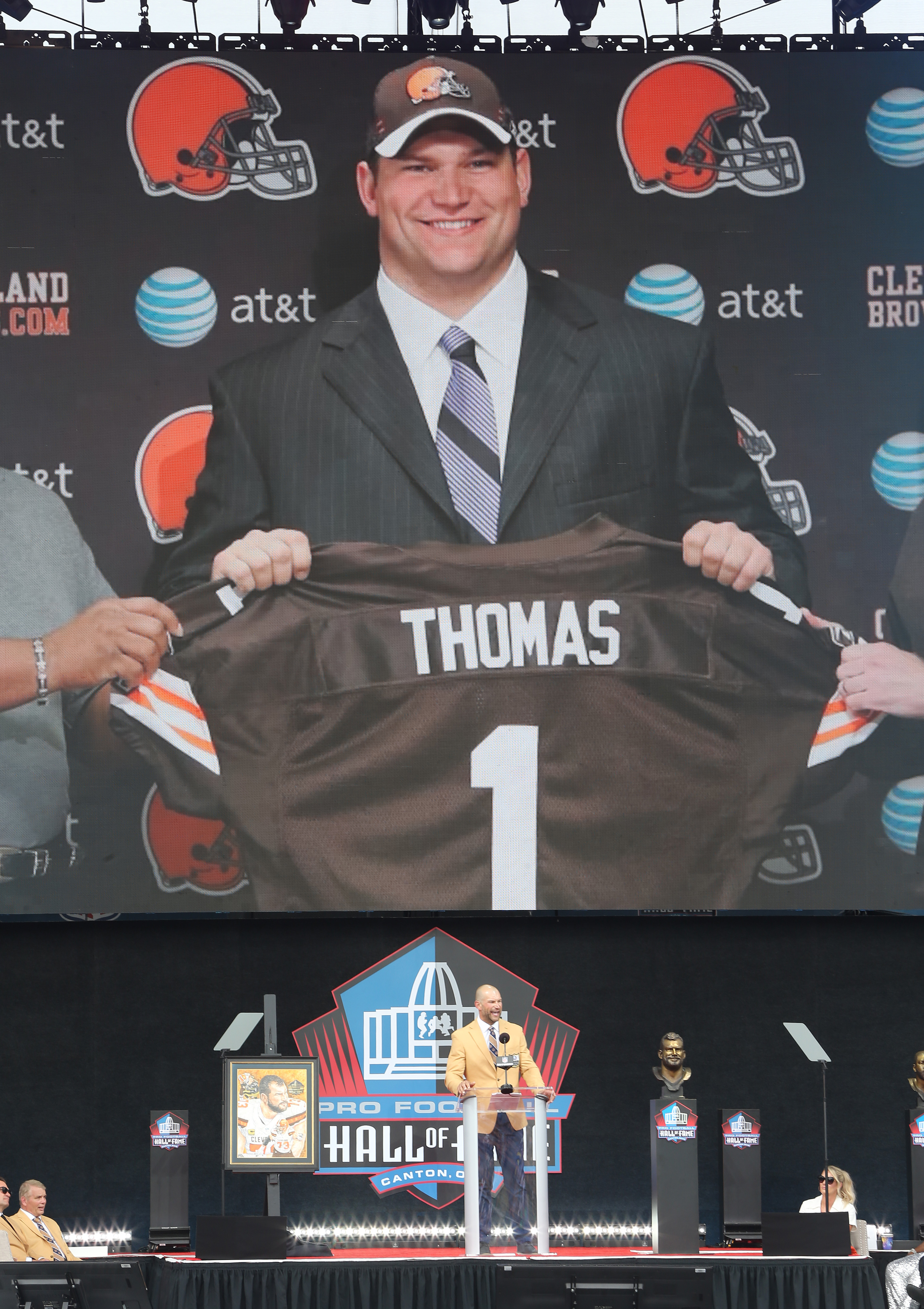 Browns greats react to Joe Thomas' Hall of Fame enshrinement