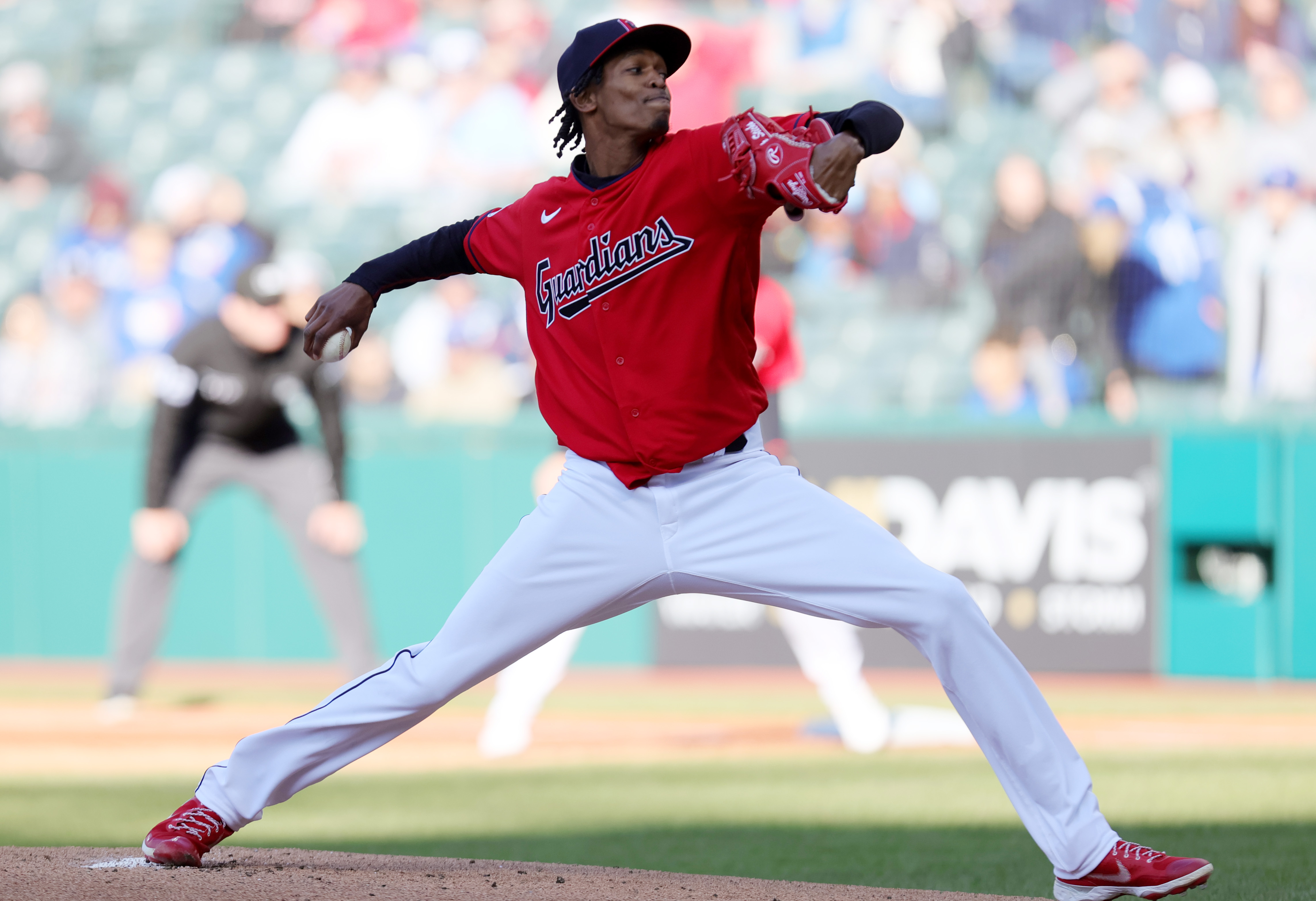 Alek Manoah's mom overcome with emotion after first MLB strikeout