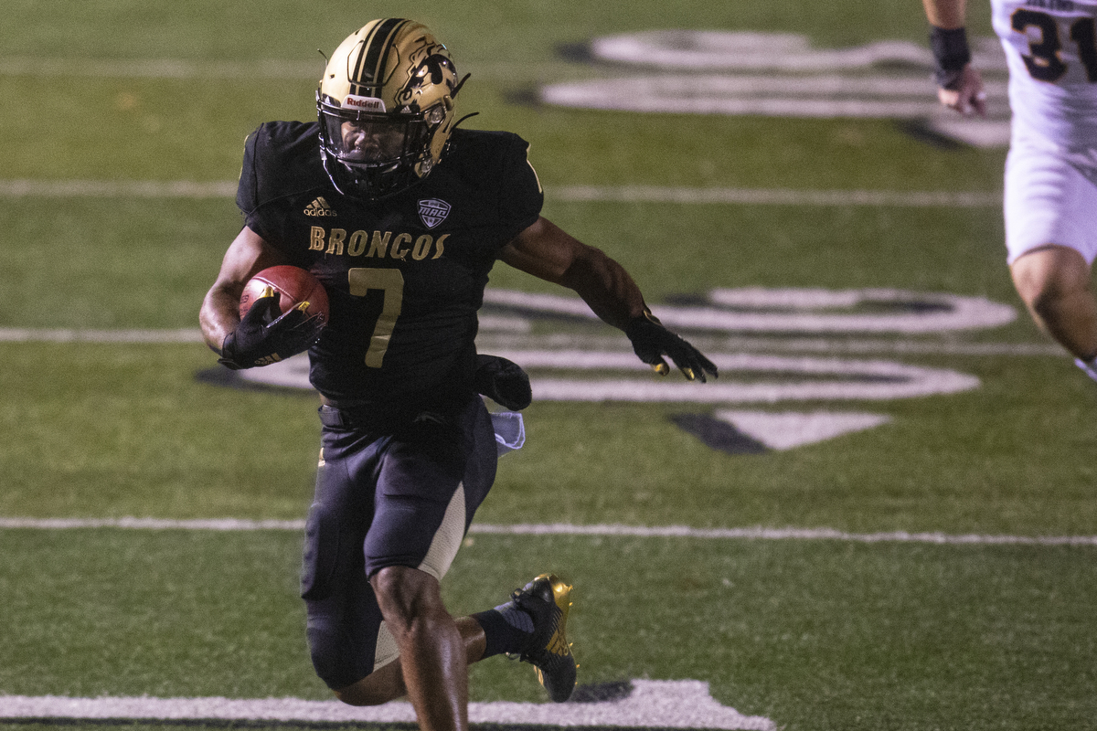 New York Jets sign former No. 5 overall draft pick, ex-WMU WR Corey Davis  to 3-year deal 