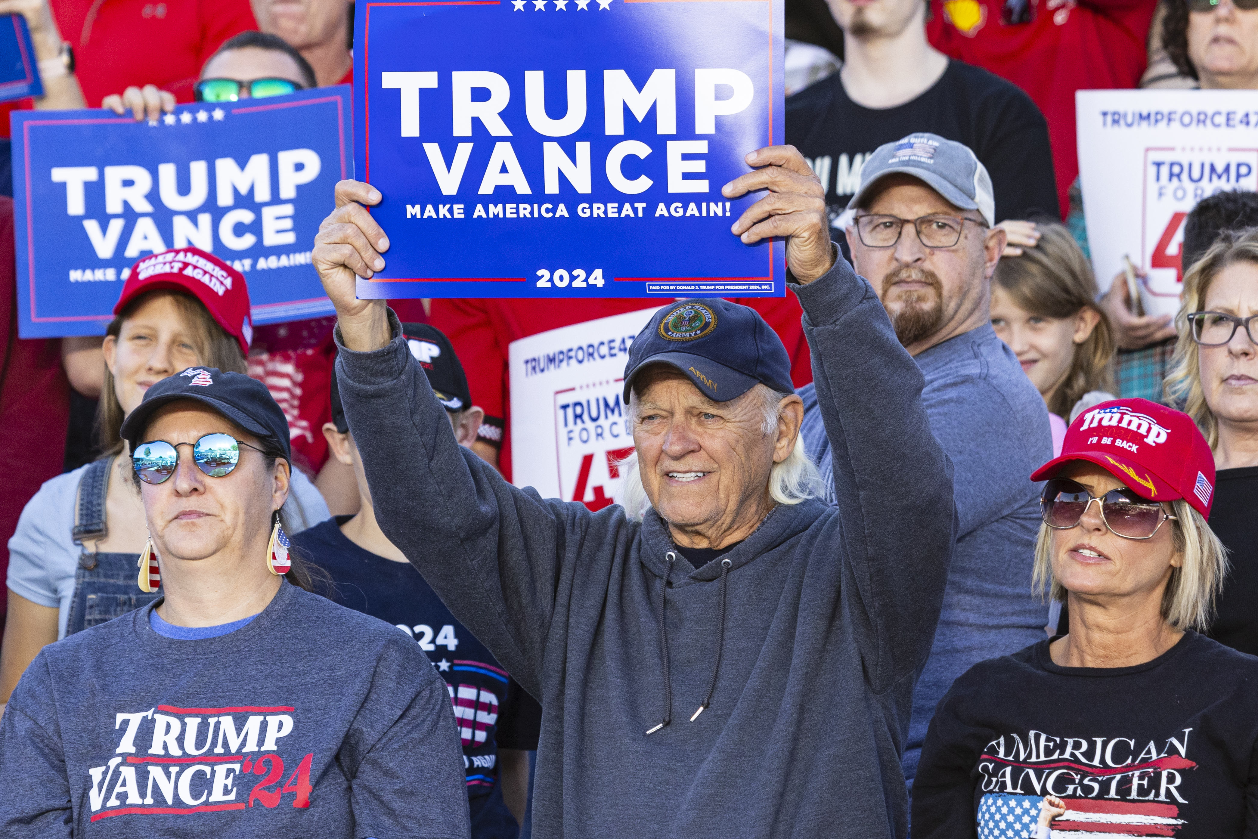 Vice presidential candidate, JD Vance, visits Marne one day after VP ...