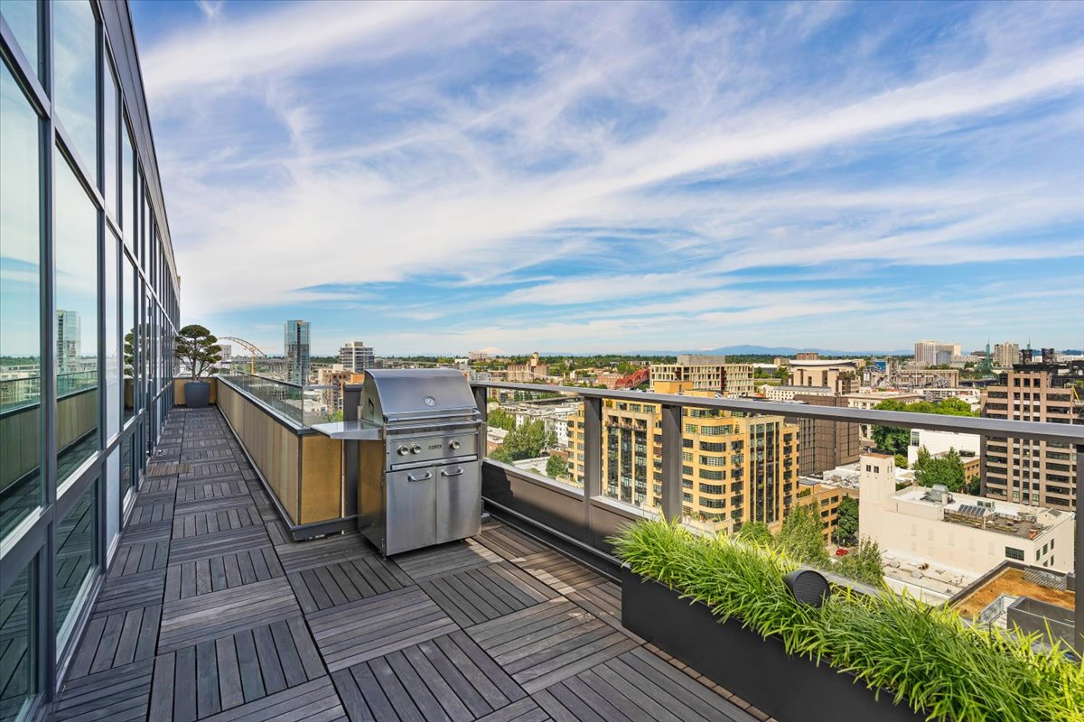 Curated visual reference: Penthouse In The Casey For Sale Photo Inspiration