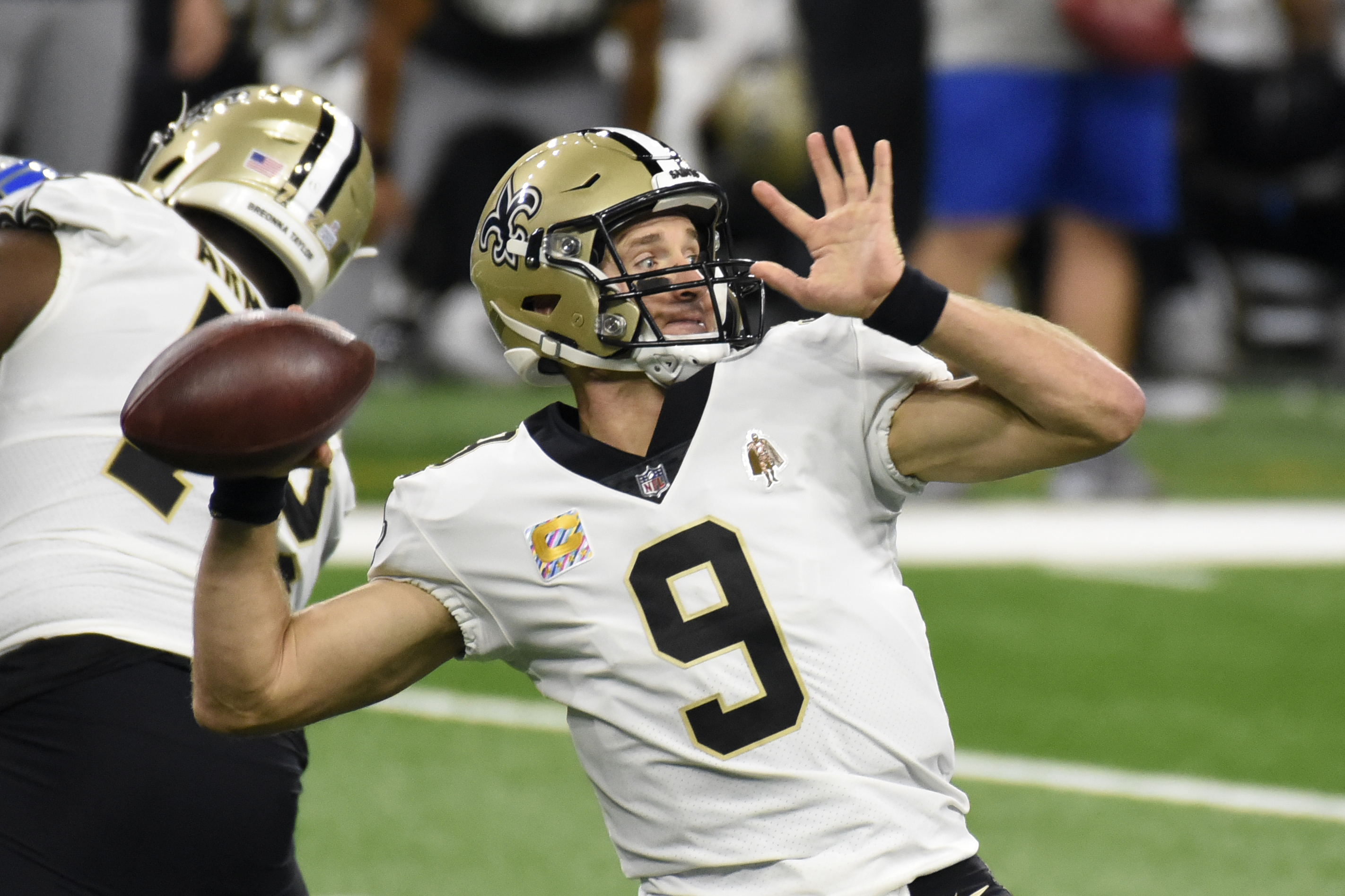 NFL insider says the Eagles could face Saints' Drew Brees next Sunday 