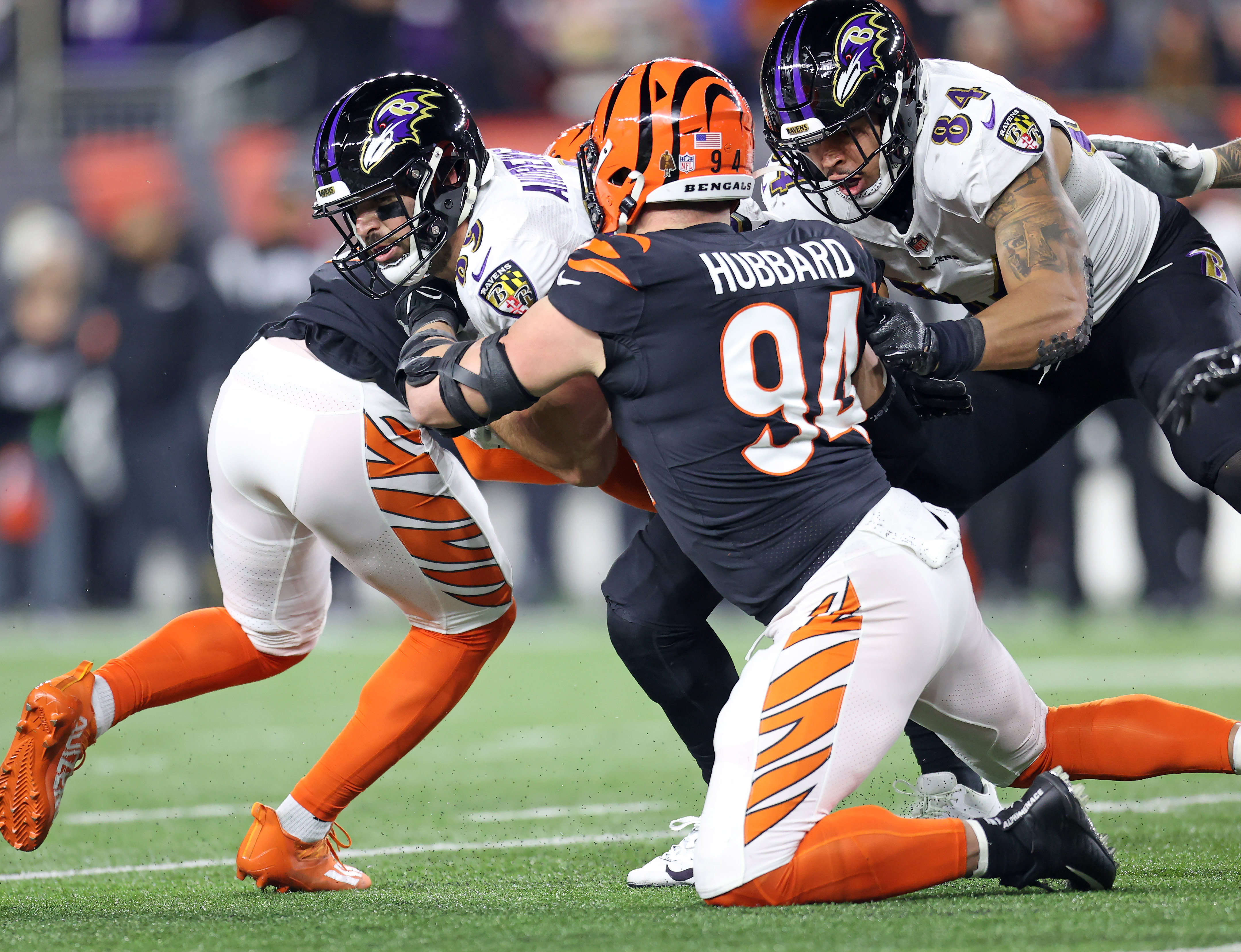 Cincinnati Bengals 24-17 Baltimore Ravens: Sam Hubbard's 98-yard