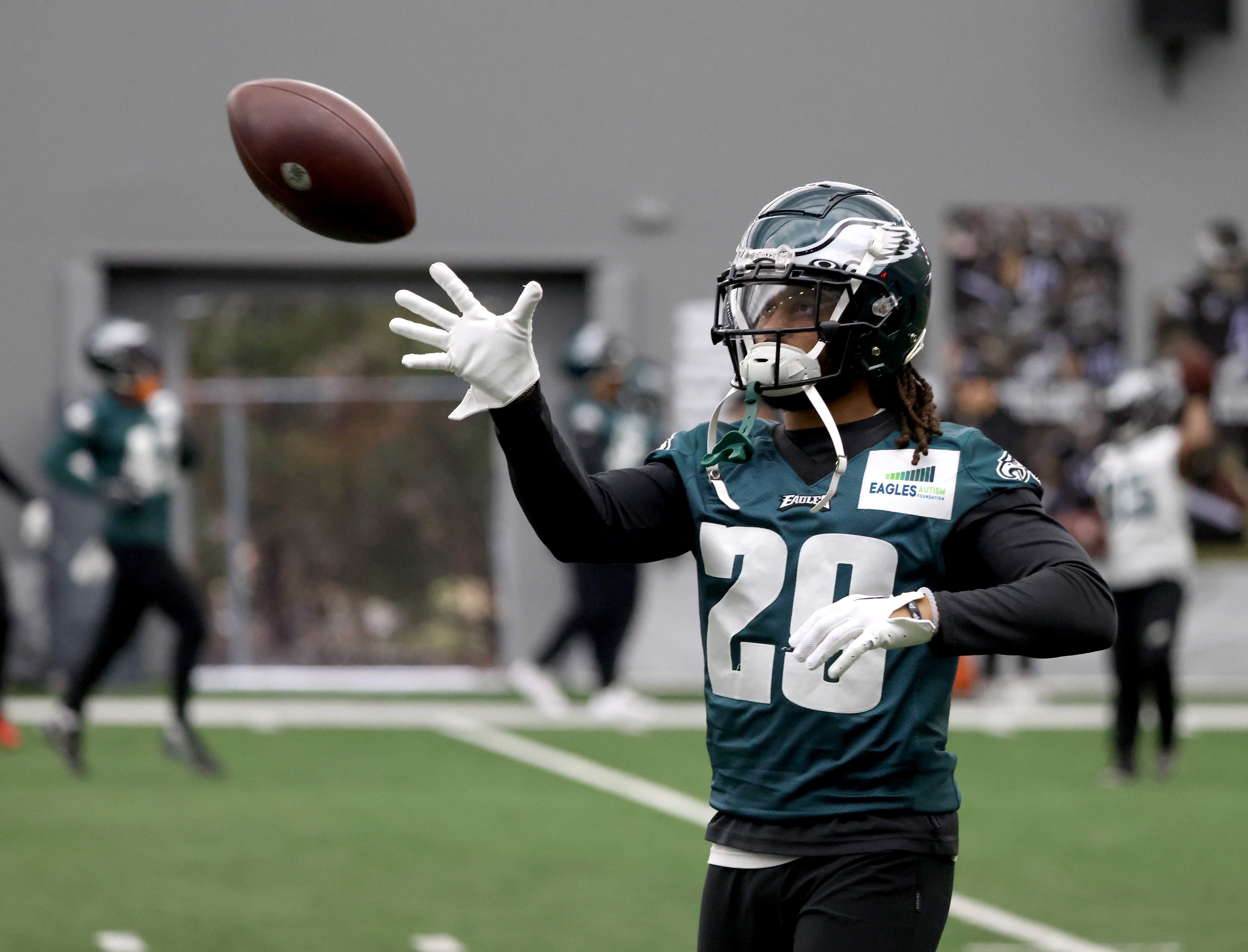 Sources: Eagles Slot Corner Avonte Maddox Suffers Torn Pec Muscle