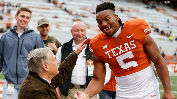Bijan Robinson draft projection: Will Texas RB slip down for Eagles'  selection?