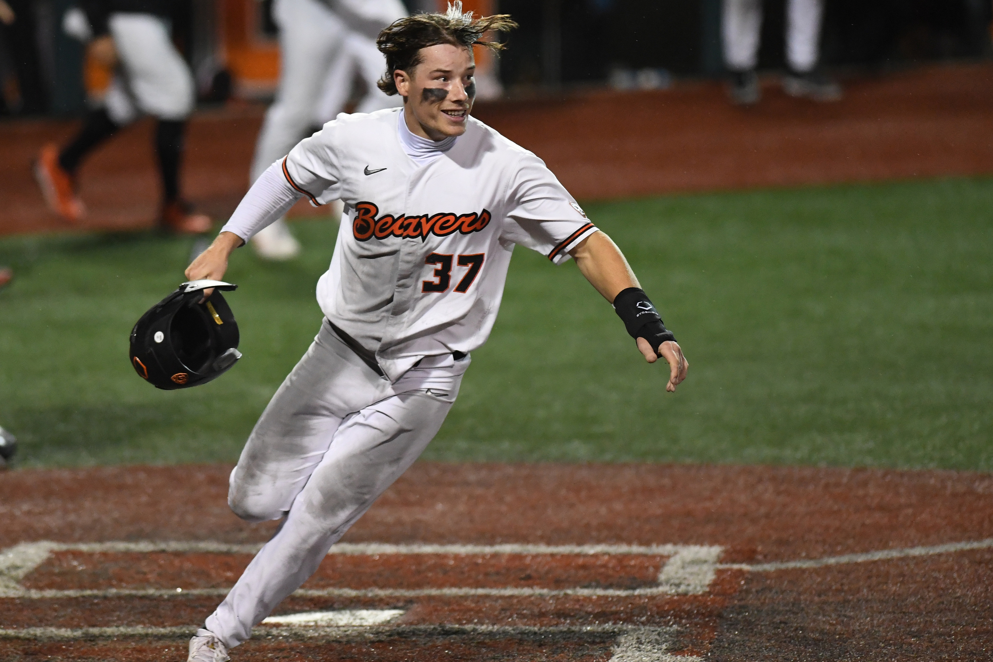 Oregon State baseball players Ryan Brown, Mikey Kane selected on Day 3 of  MLB draft 