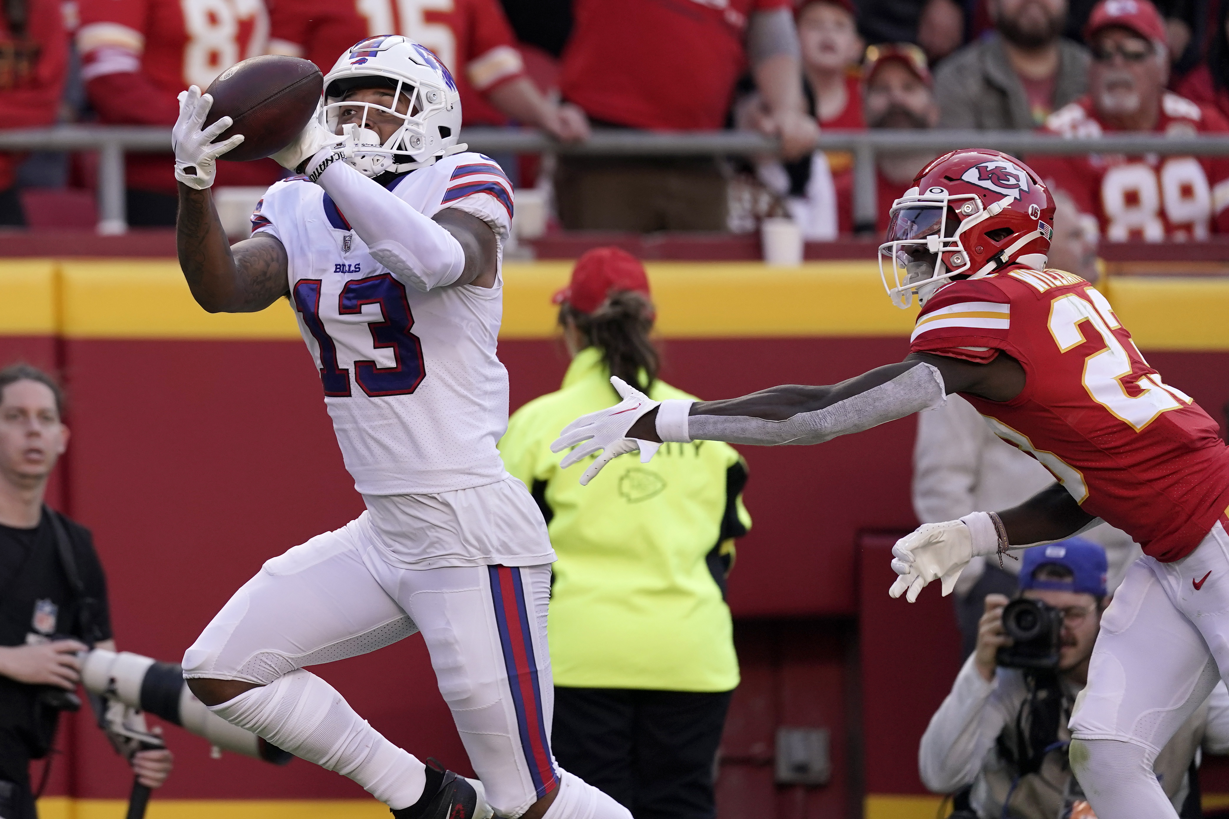 Buffalo Bills wide receiver Gabe Davis celebrates after scoring a touchdown  against the Kansas City Chiefs during the first half of an NFL football  game, Sunday, Oct. 16, 2022 in Kansas City