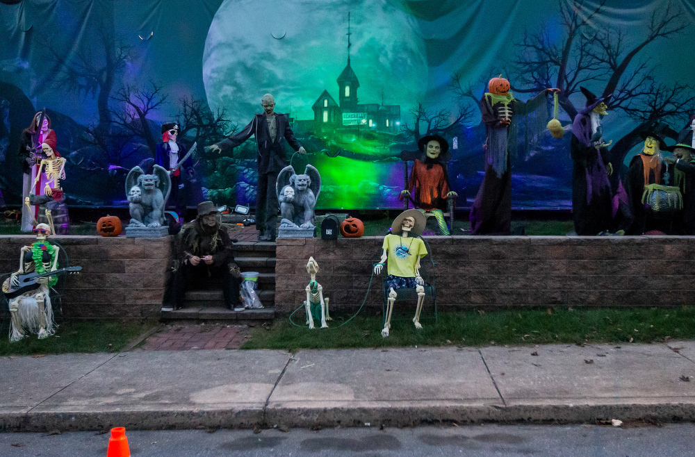 Trickortreat night in Middletown