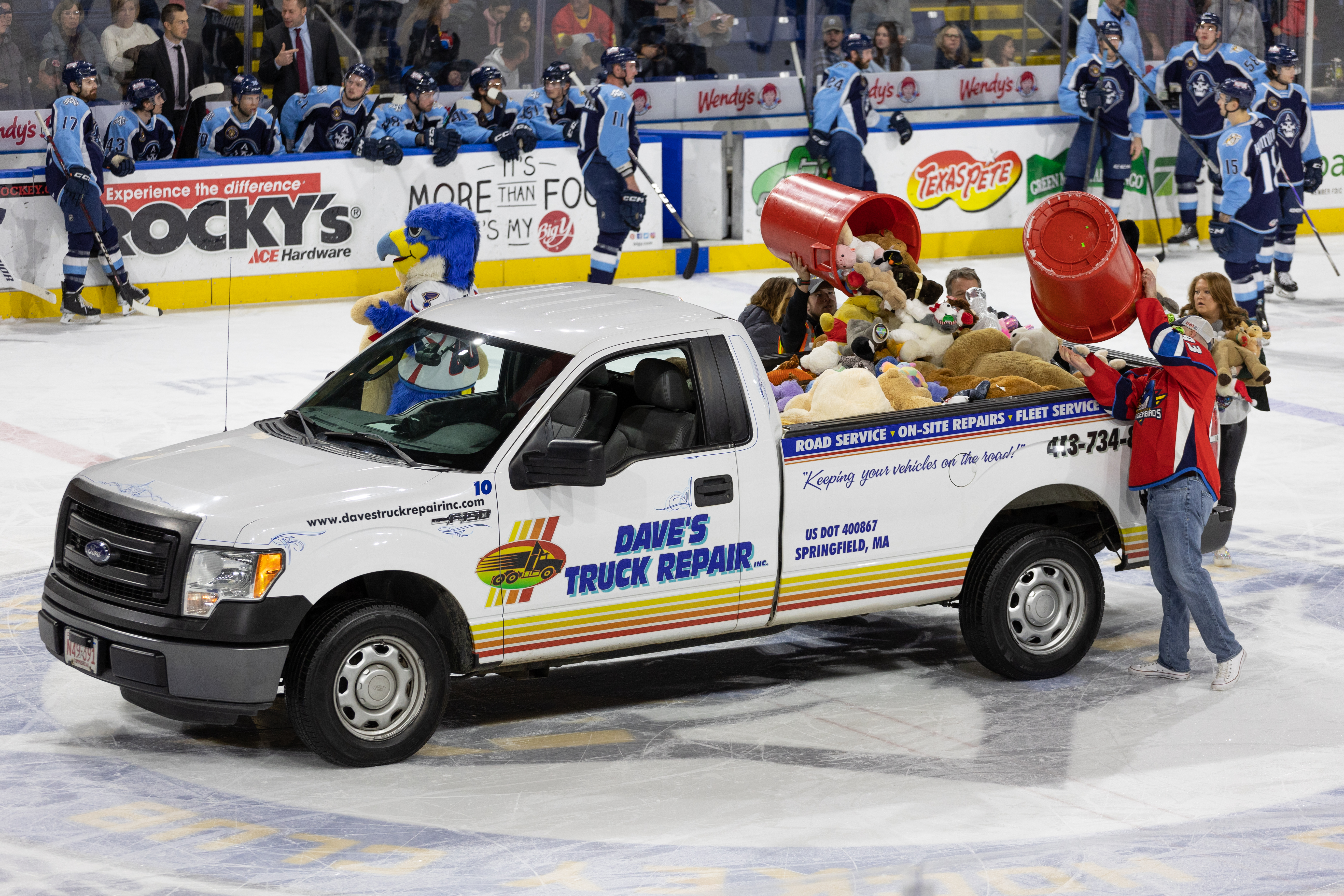 Springfield Thunderbirds defeat Milwaukee Admirals during 6th annual Teddy  Bear Toss night 